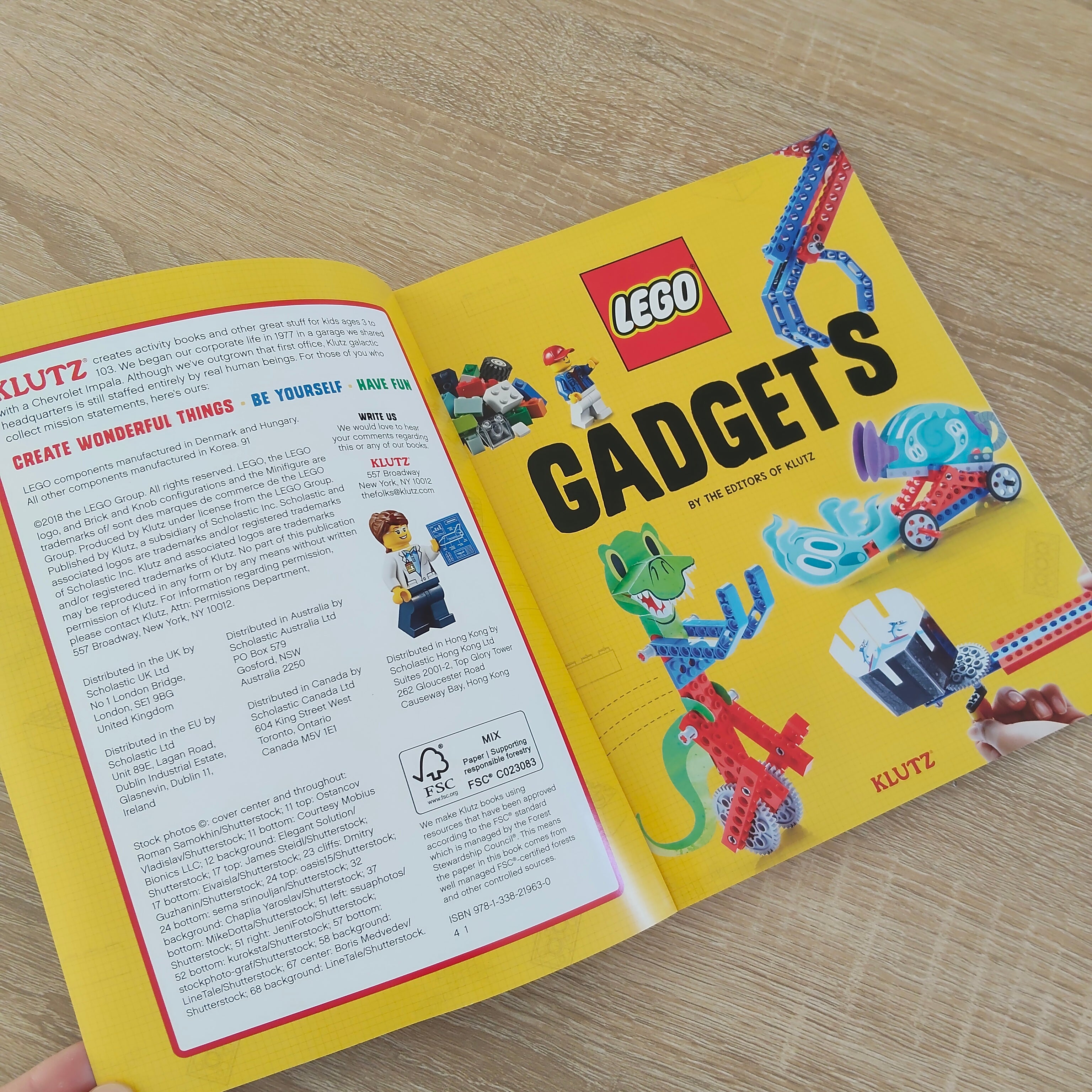 LEGO GADGETS Book