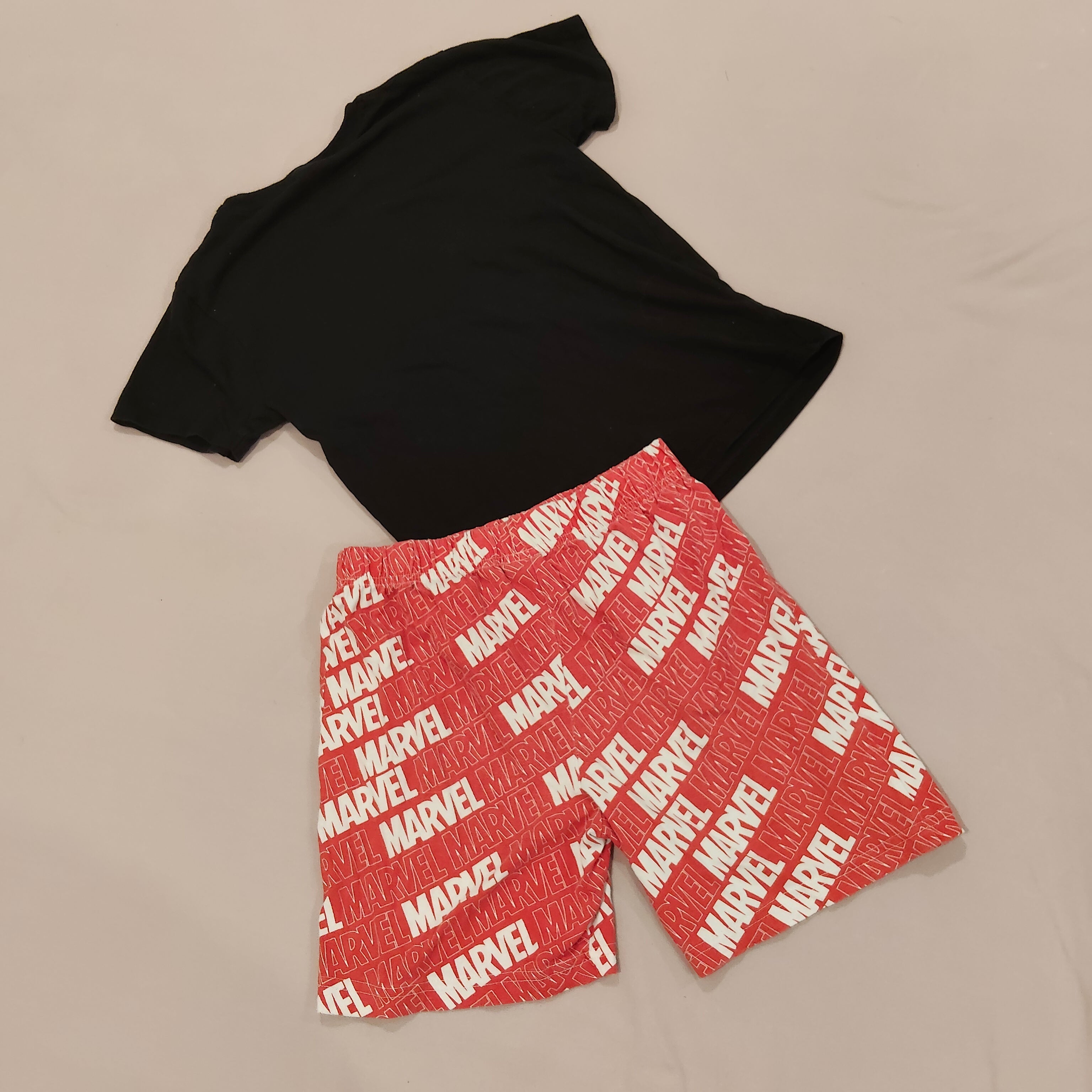 MARVEL pyjama set size 9-10 boys short sleeve