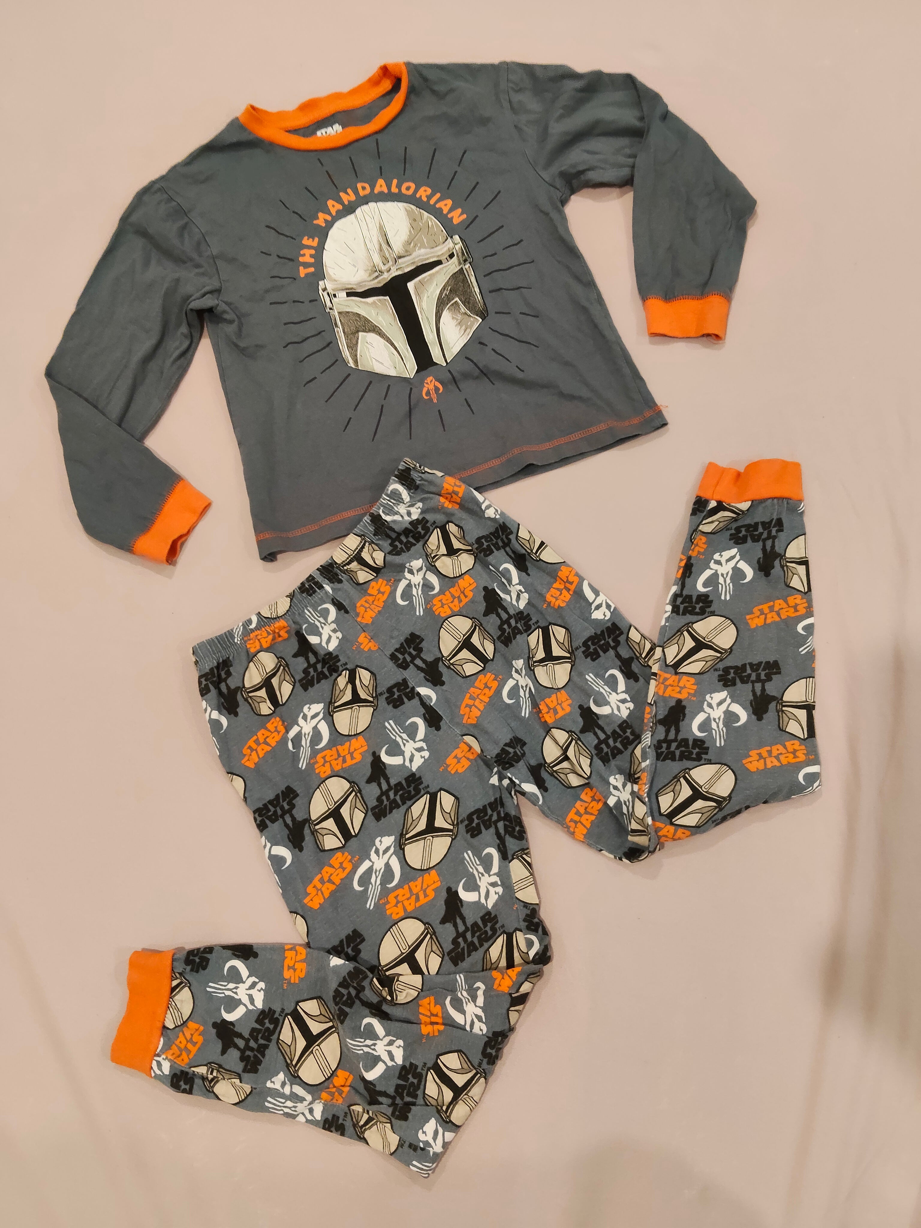 STAR WARS sleep set size 9-10 boys