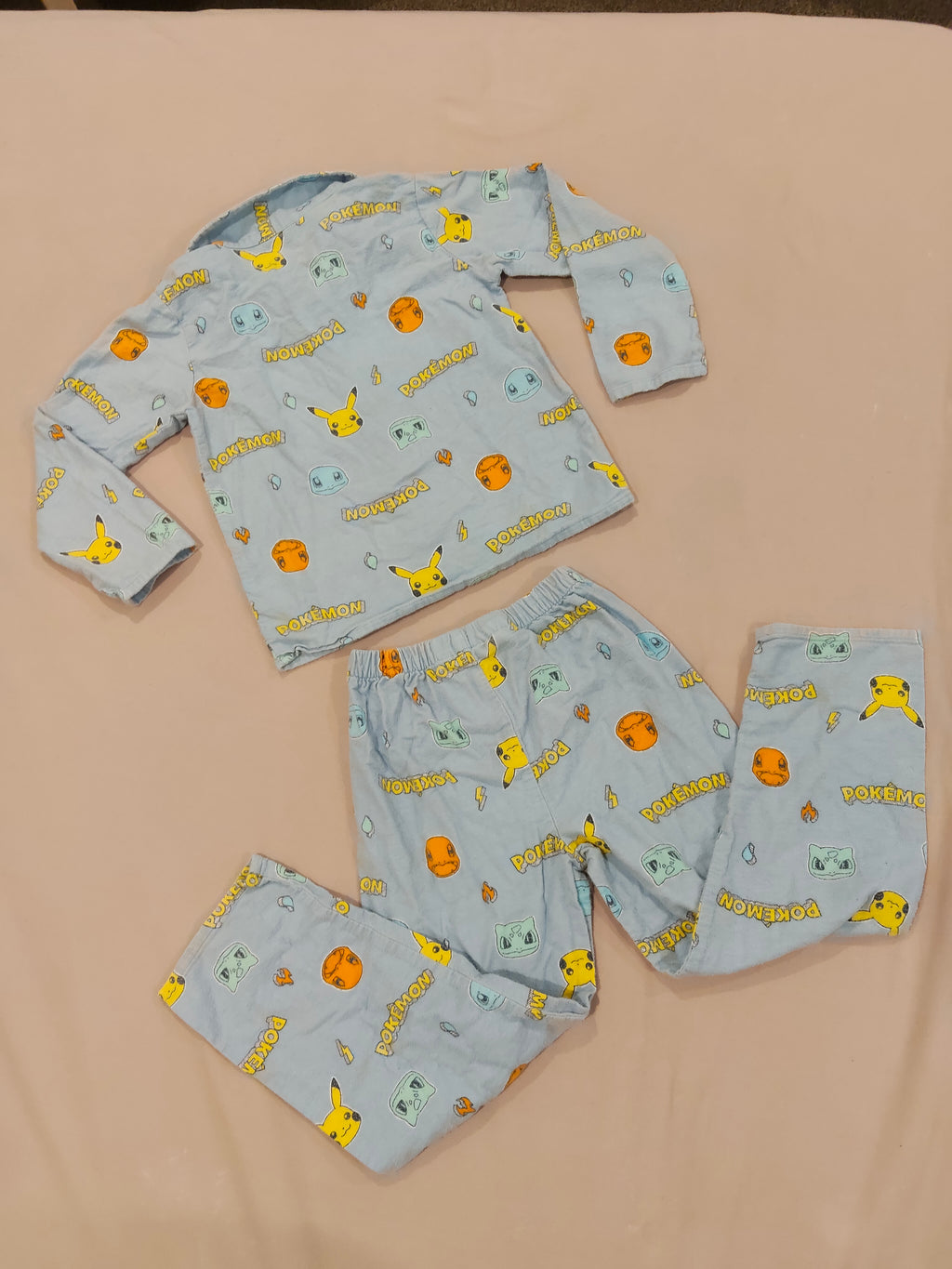 POKEMON pyjama set size 7 boys