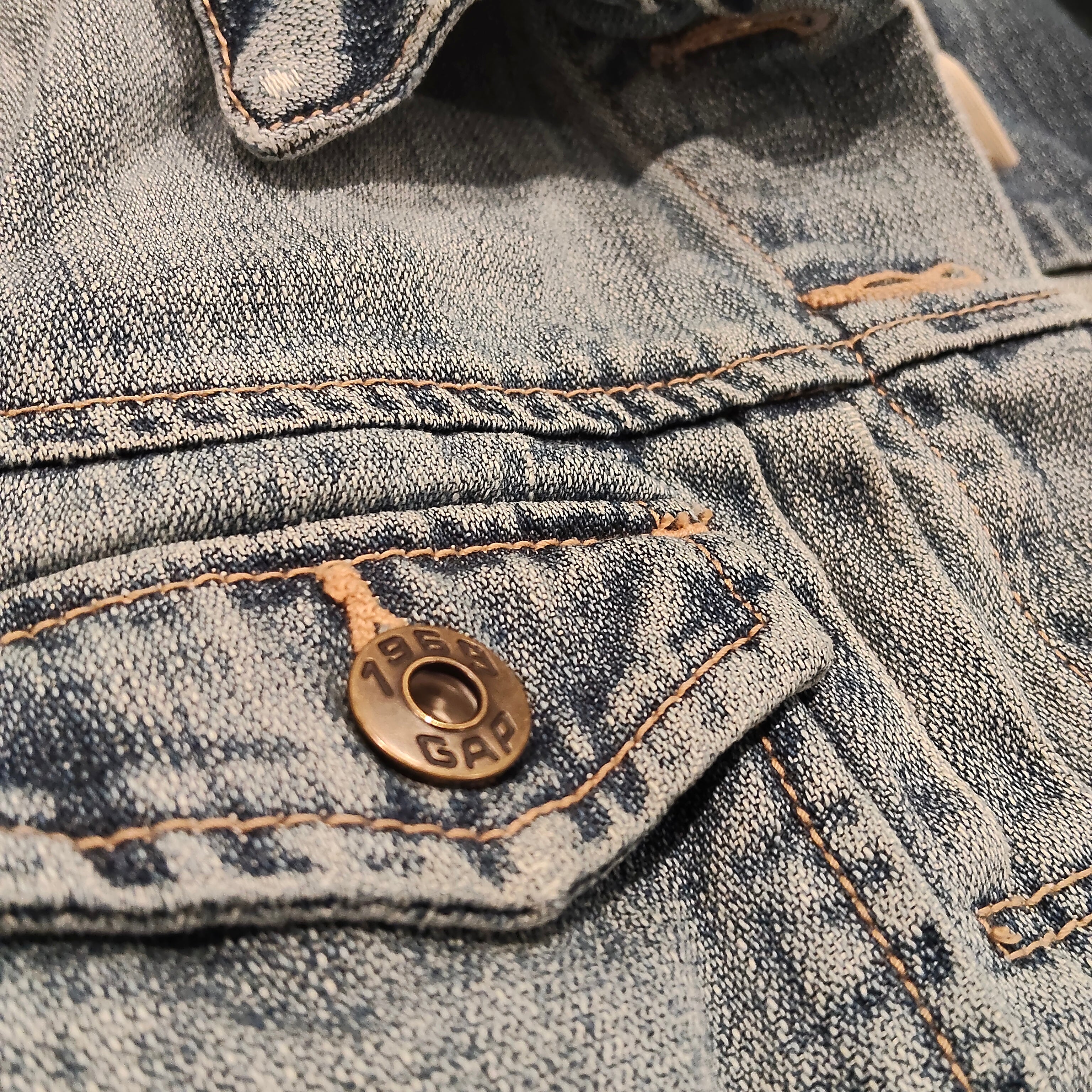 GAP denim jacket size 14-16y girls (XS Women)