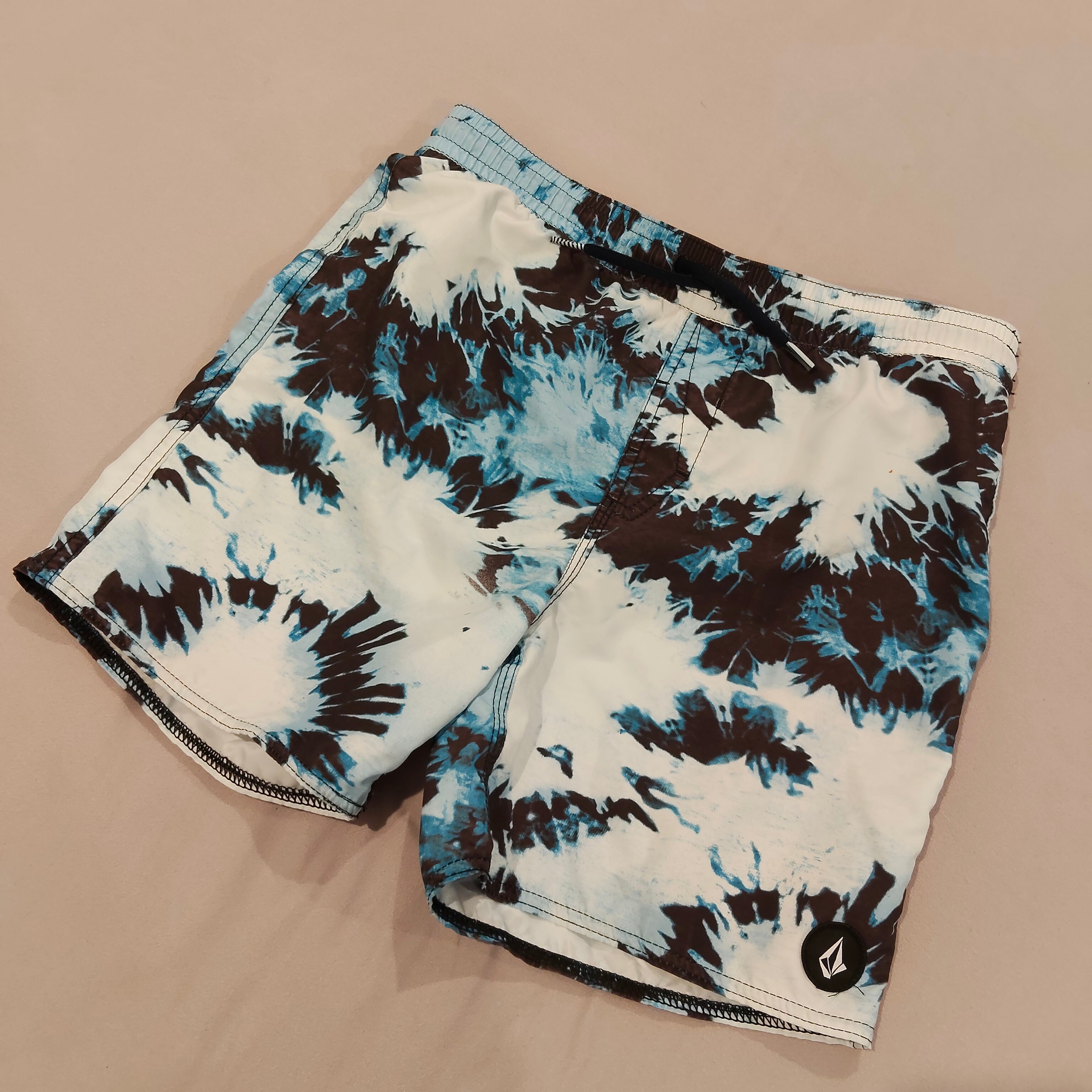 VOLCOM shorts size 12y boys