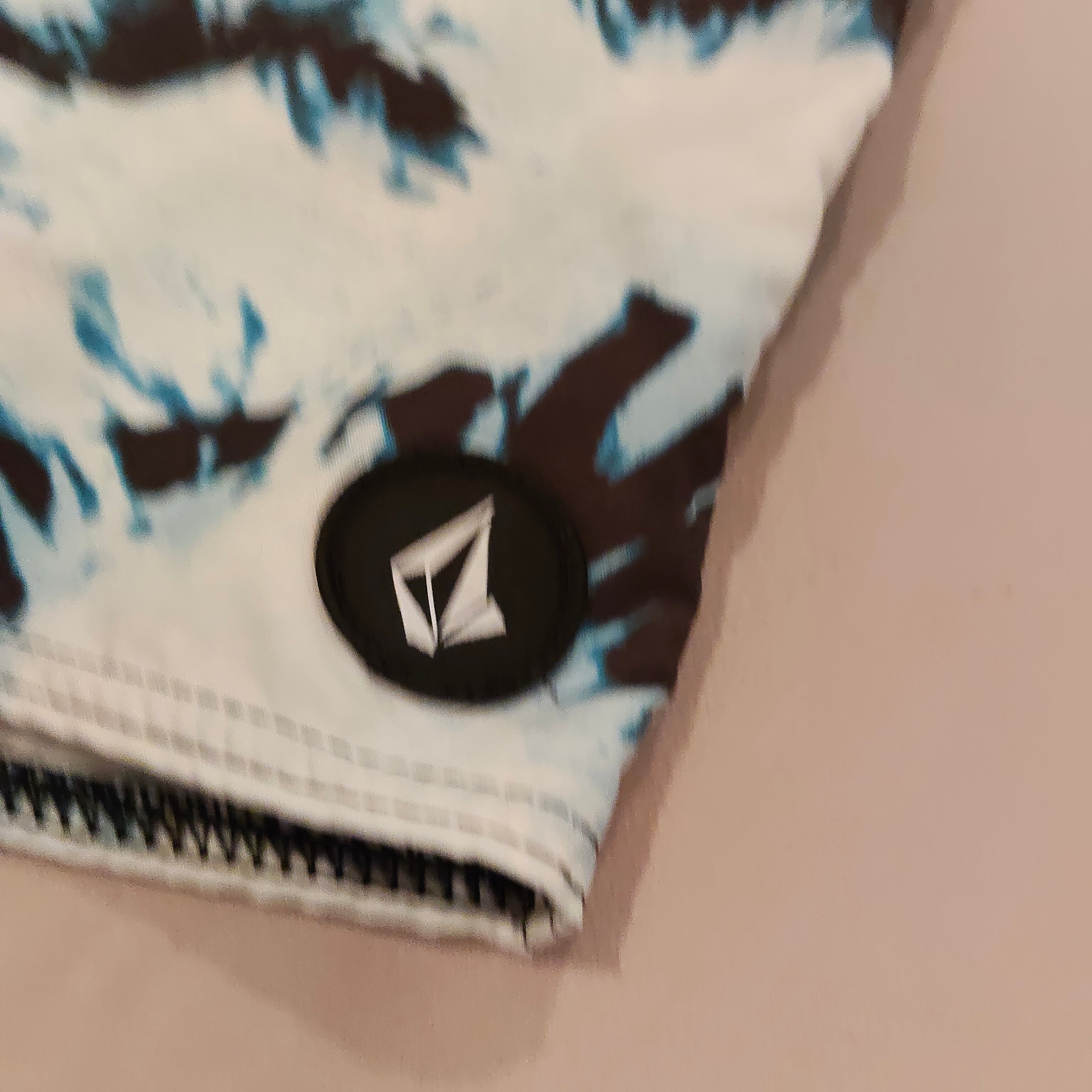 VOLCOM shorts size 12y boys