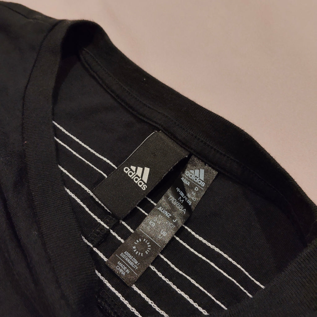 ADIDAS boxy tee size M Women short sleeve Black