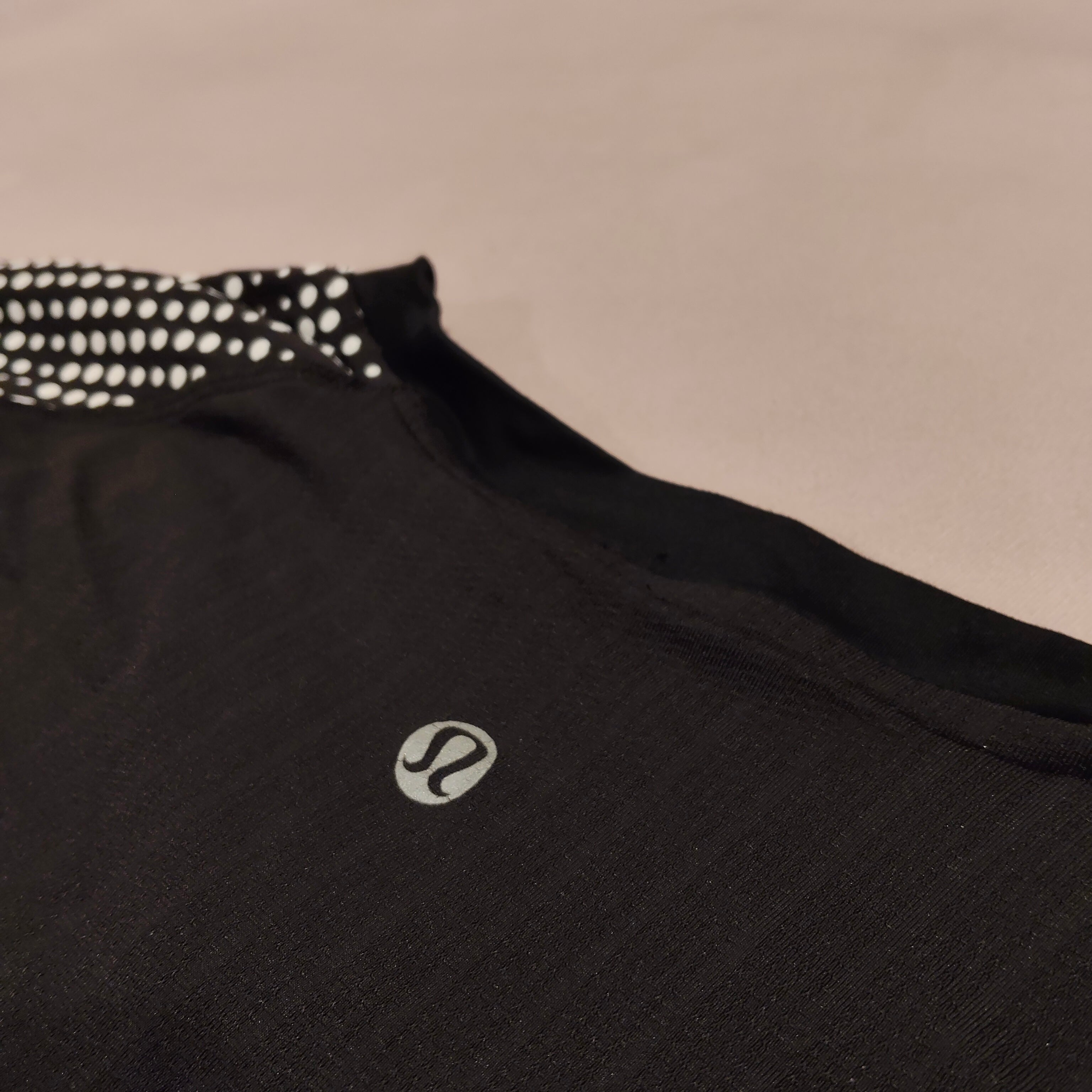 LULULEMON tee size 14-16 Women