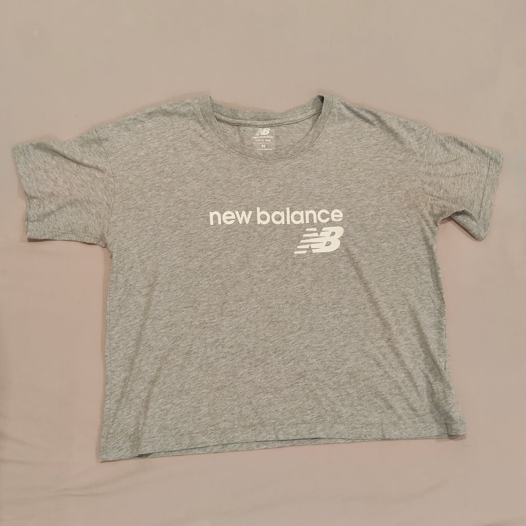 NEW BALANCE boxy tee size M Women grey