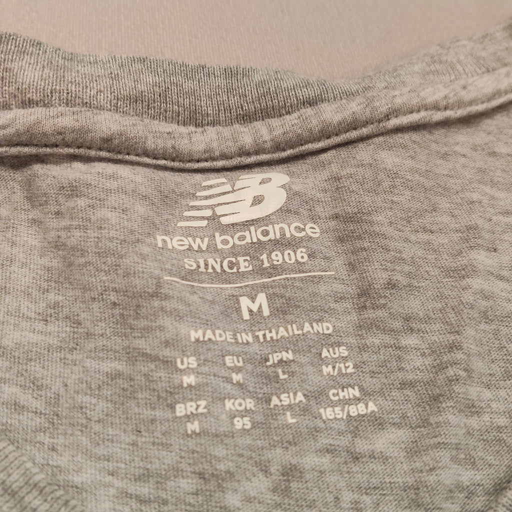 NEW BALANCE boxy tee size M Women grey