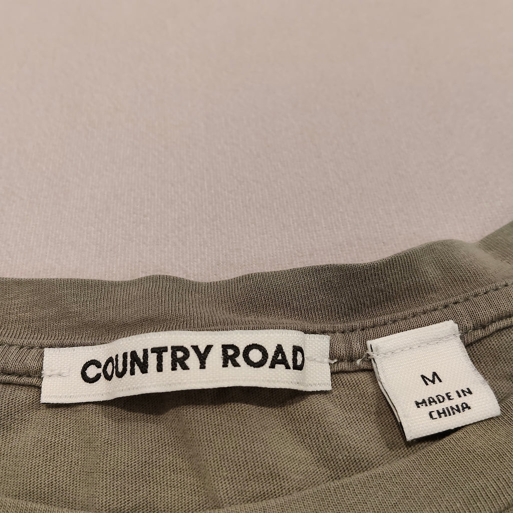 COUNTRY ROAD tee size M Women sage