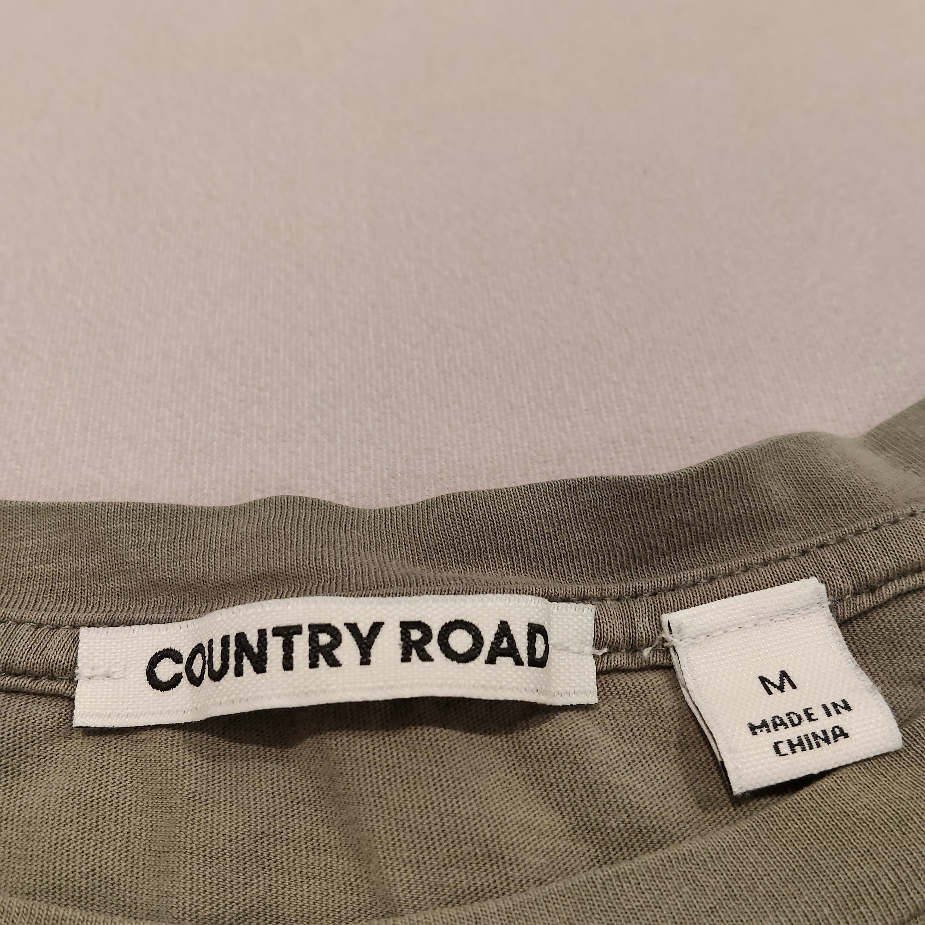 COUNTRY ROAD tee size M Women sage