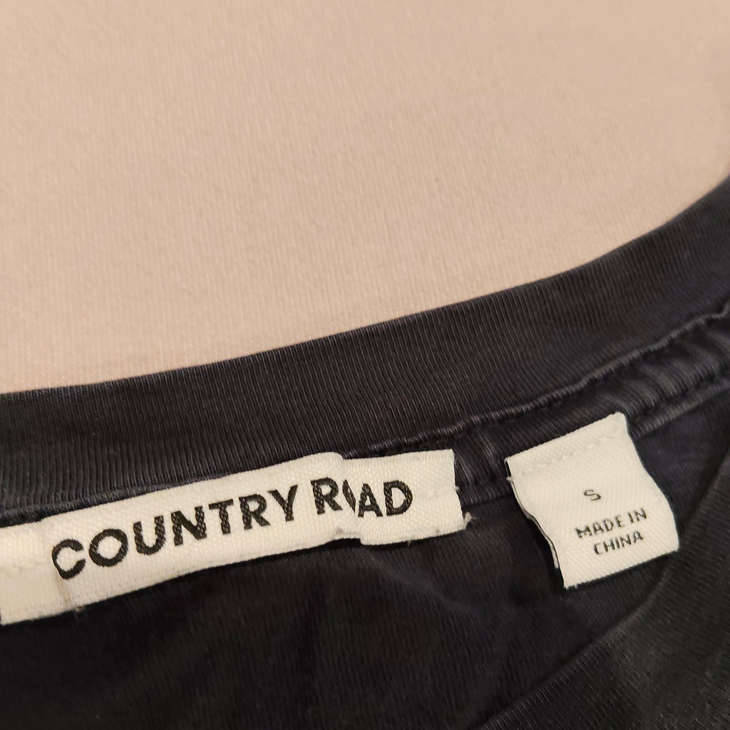 COUNTRY ROAD tee size S-M navy Women