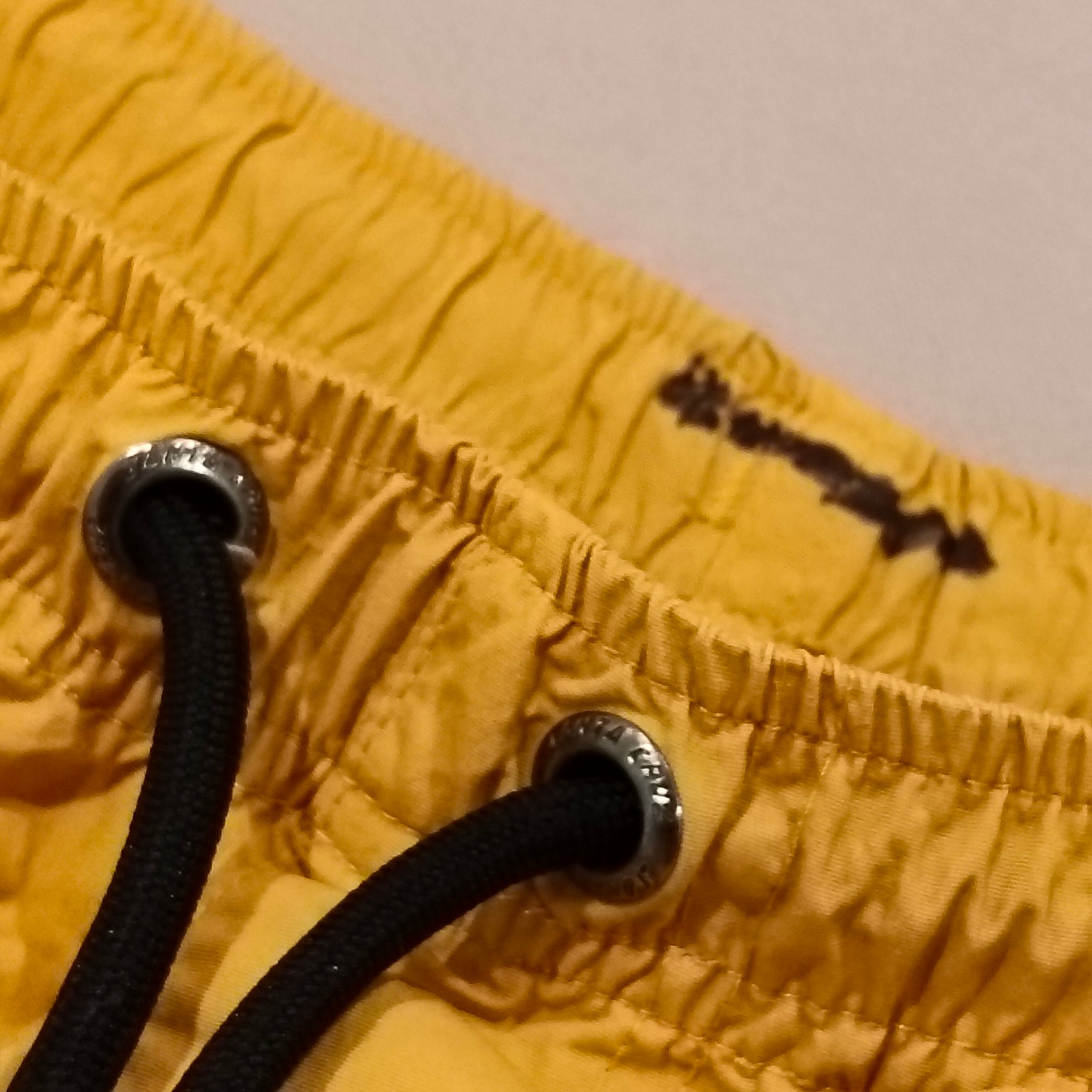 SANTA CRUZ shorts size 8 boys