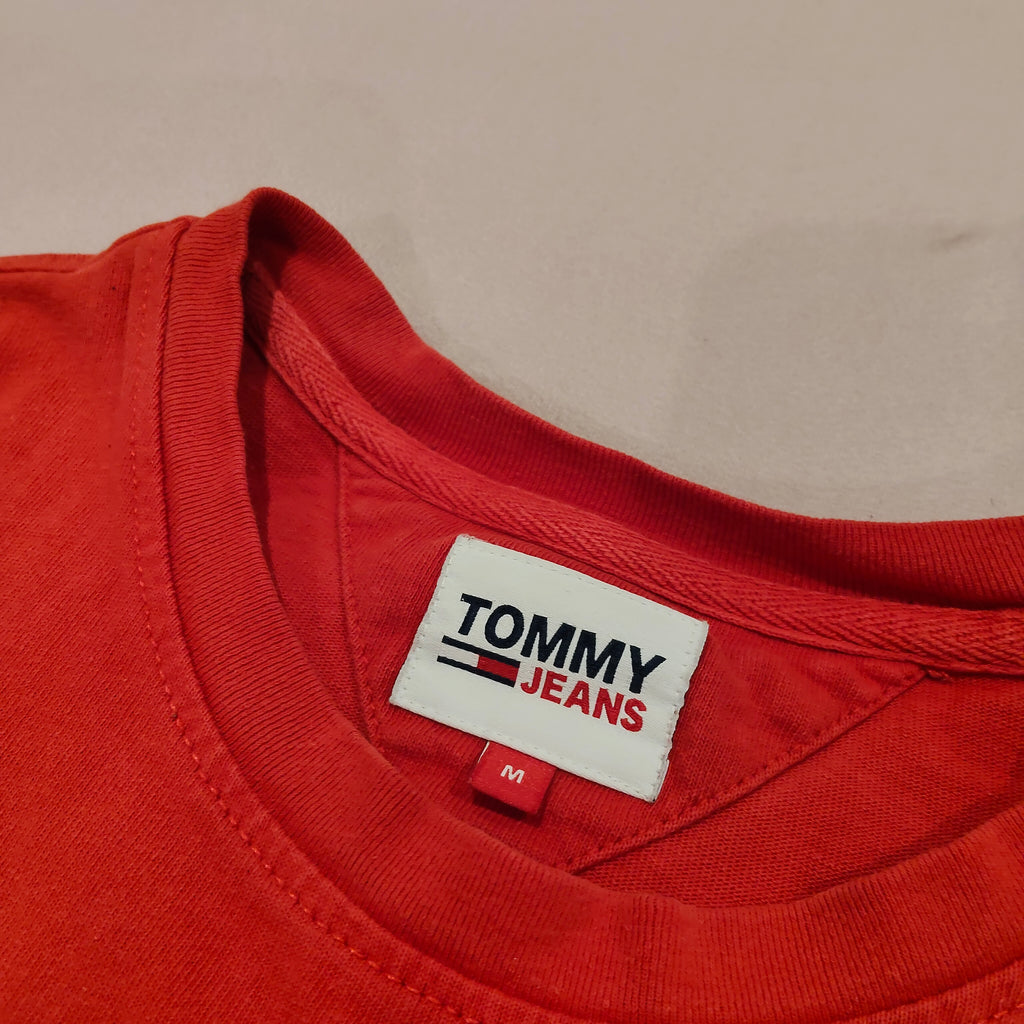 TOMMY JEANS tee size M men Red