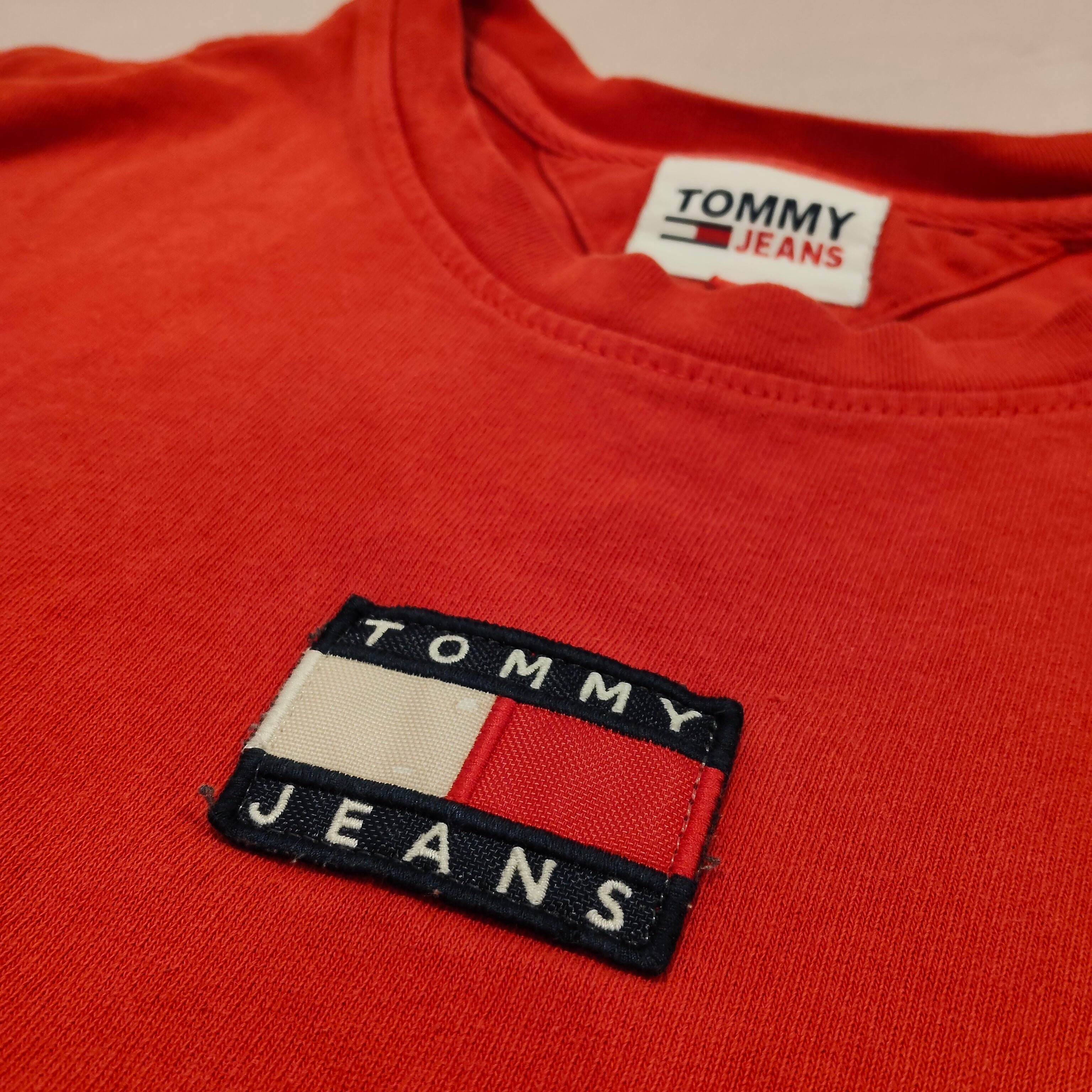 TOMMY JEANS tee size M men Red