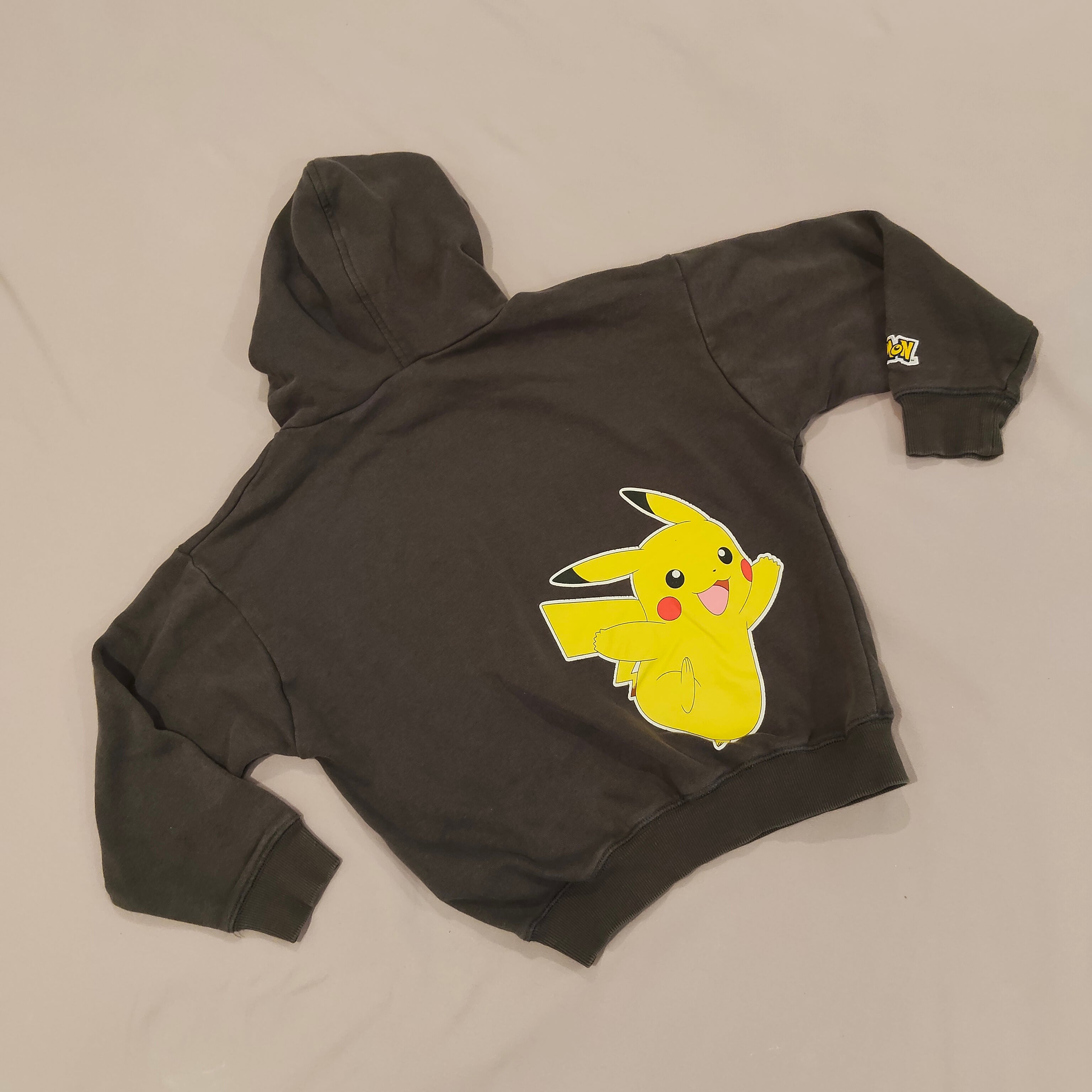 POKEMON PIKACHU hoodie size 8 boys