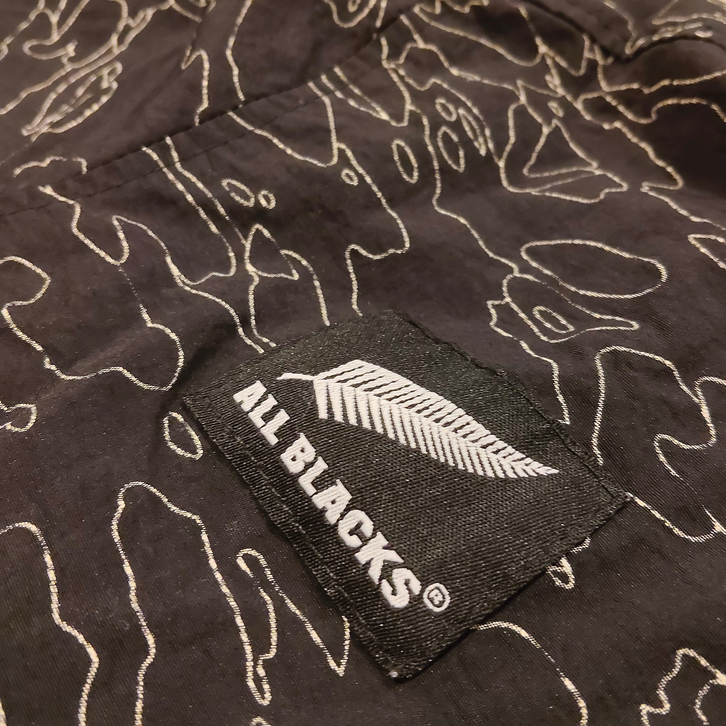 ALL BLACKS lightweight wind jacket size 6 boys