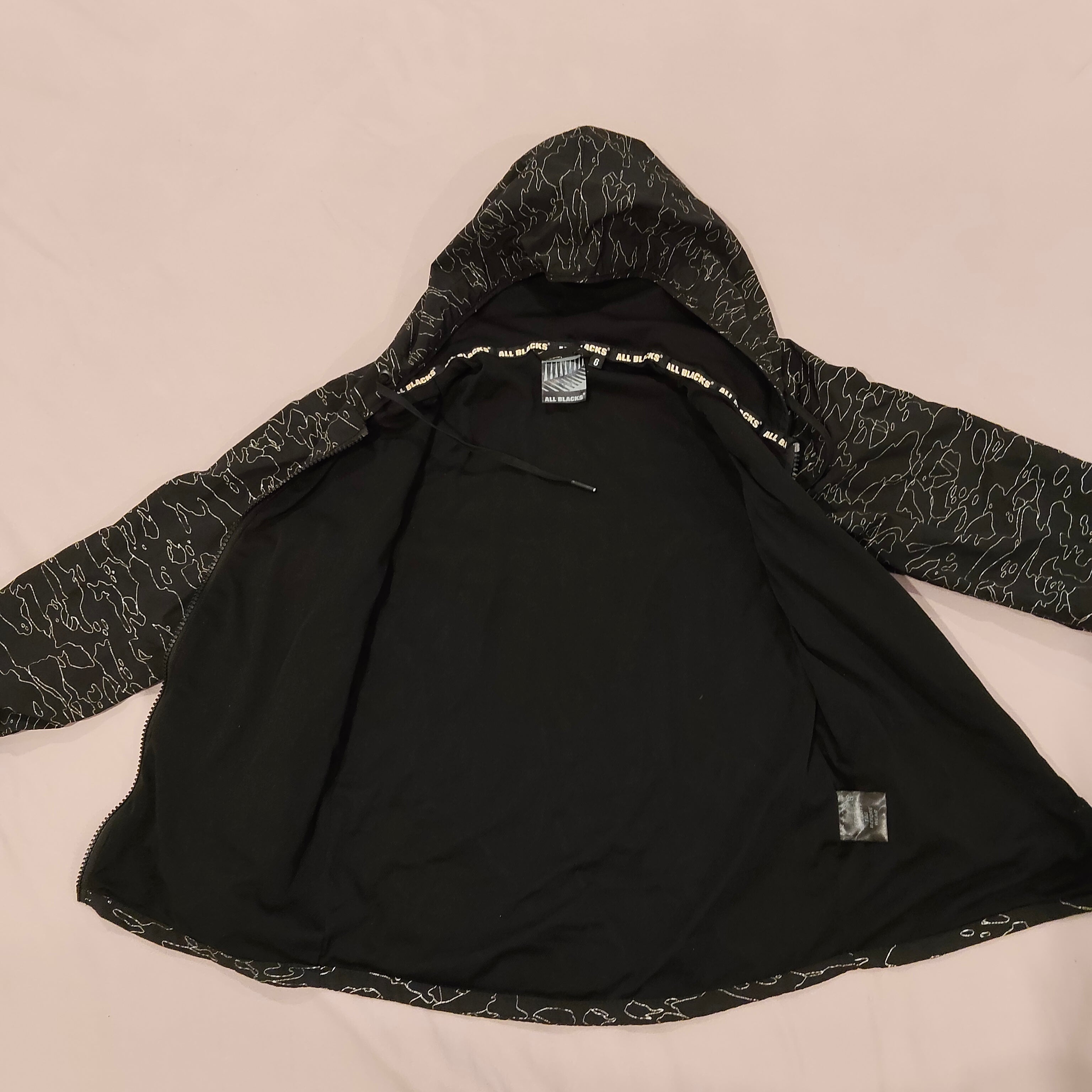ALL BLACKS lightweight wind jacket size 6 boys