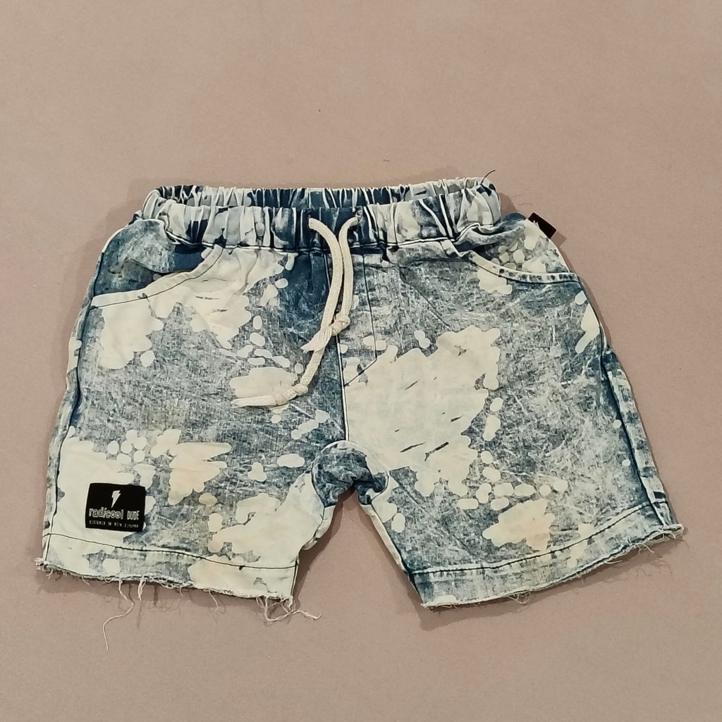 RADICOOL DUDE size 5 boys shorts (kindy condition)