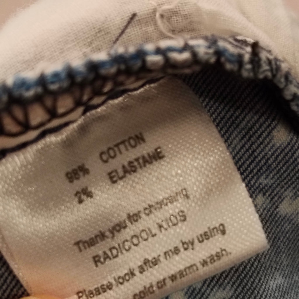 RADICOOL DUDE size 5 boys shorts (kindy condition)