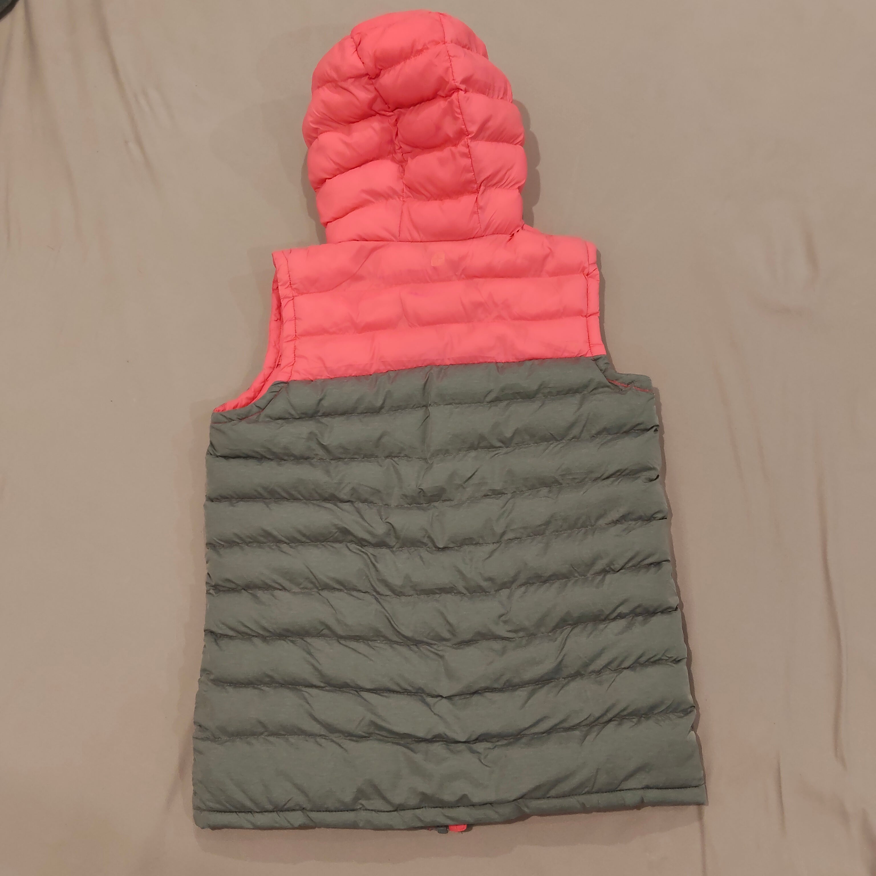 MOUNTAIN WAREHOUSE Puffer Vest size 11-12y girls