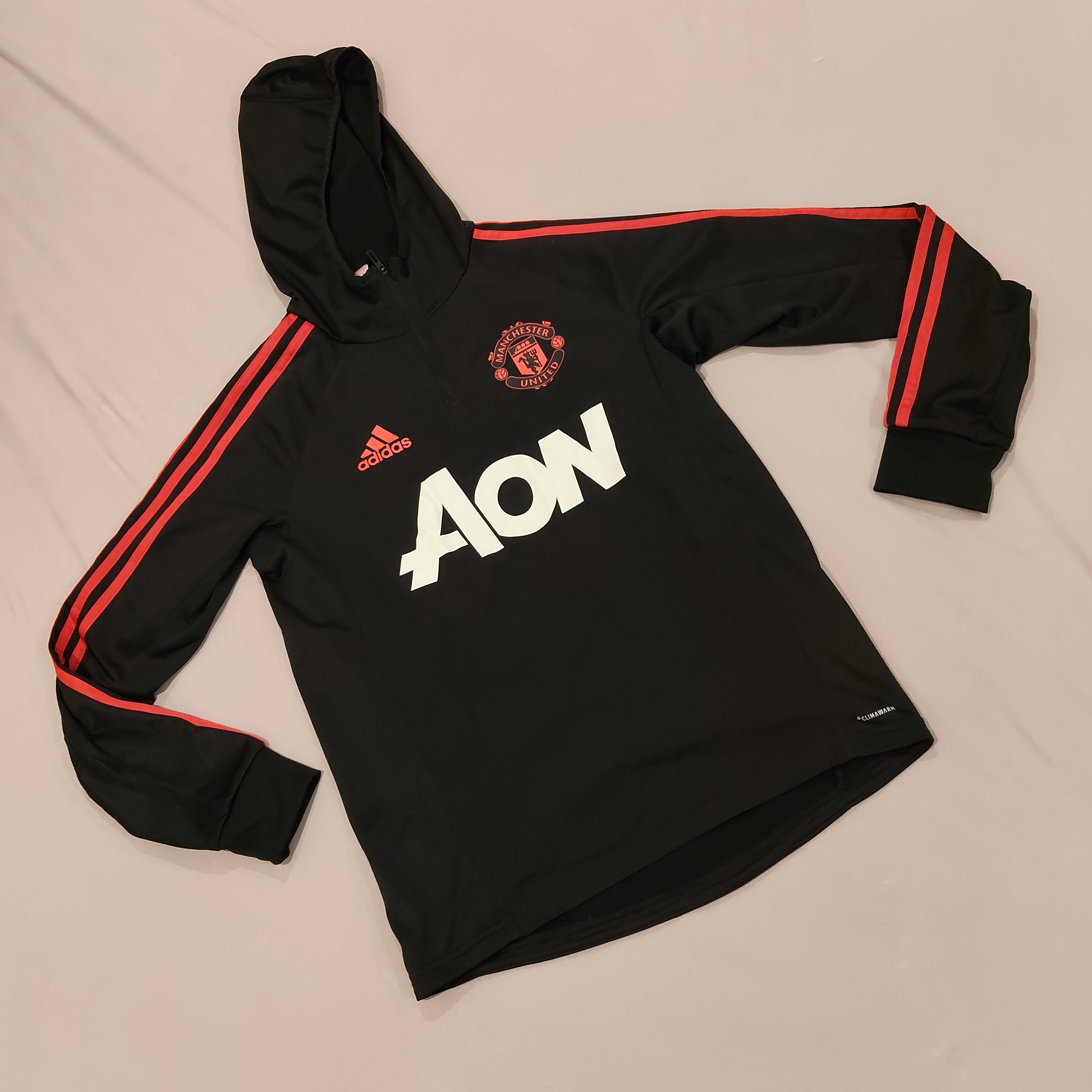 ADIDAS MANCHESTER UNITED jumper size 13-14y boys
