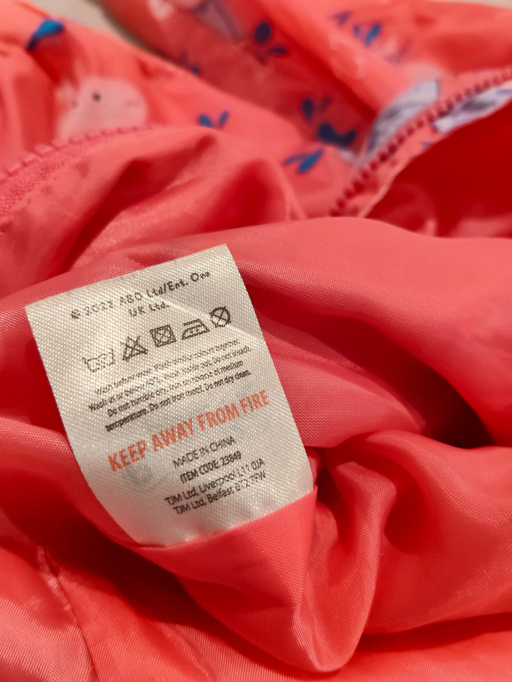 PEPPA PIG rain suit size 5-6 girls
