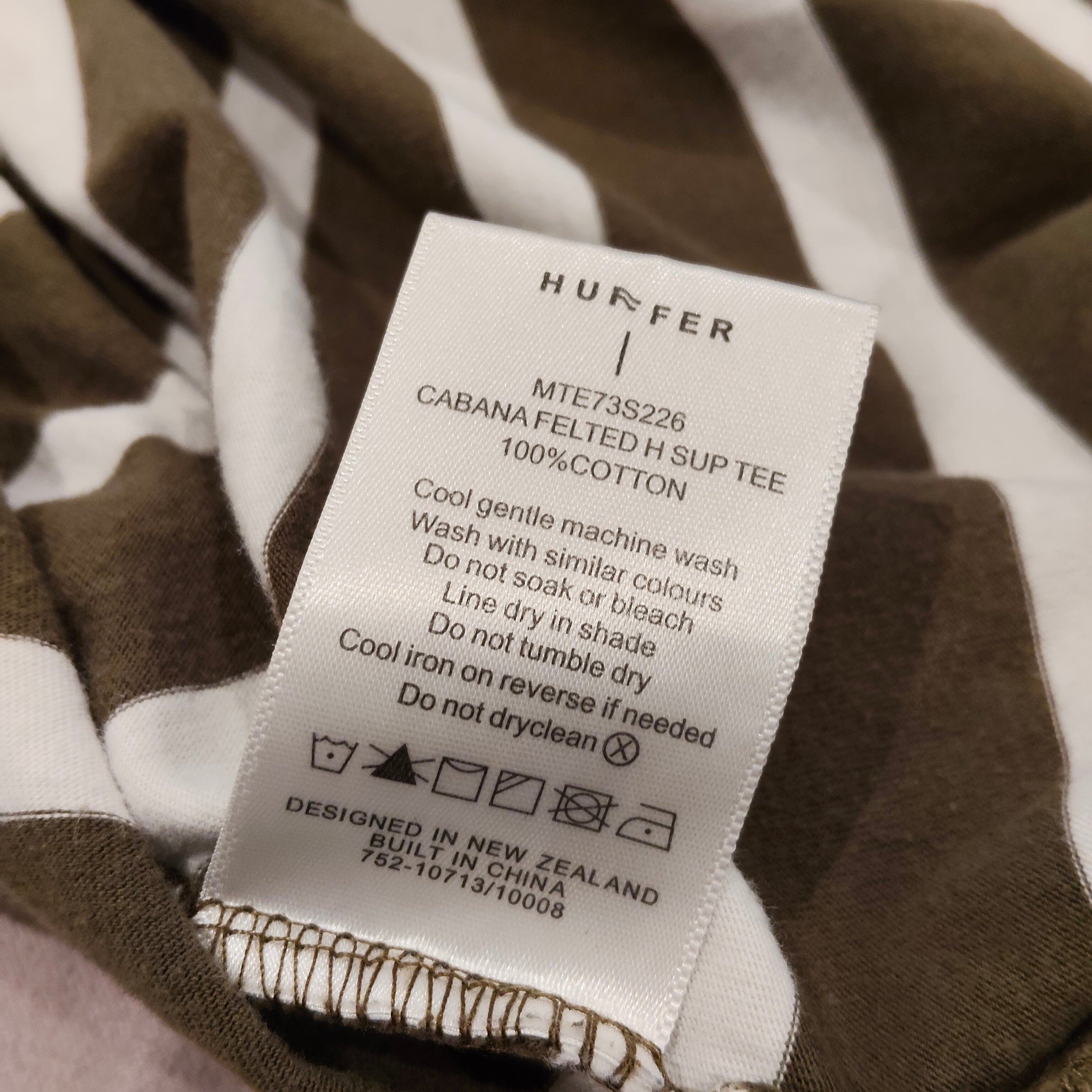 HUFFER tee size M Mens short sleeve