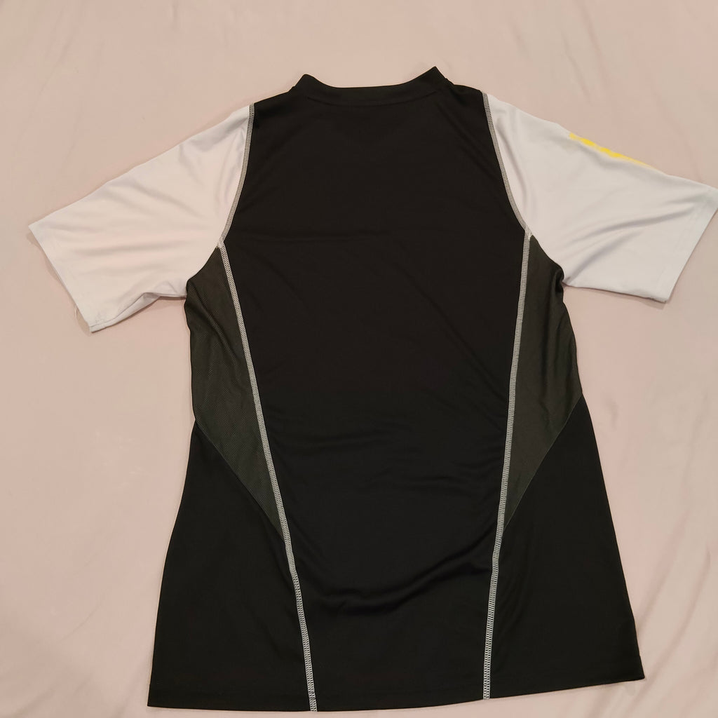 ADIDAS top size M Mens short sleeve