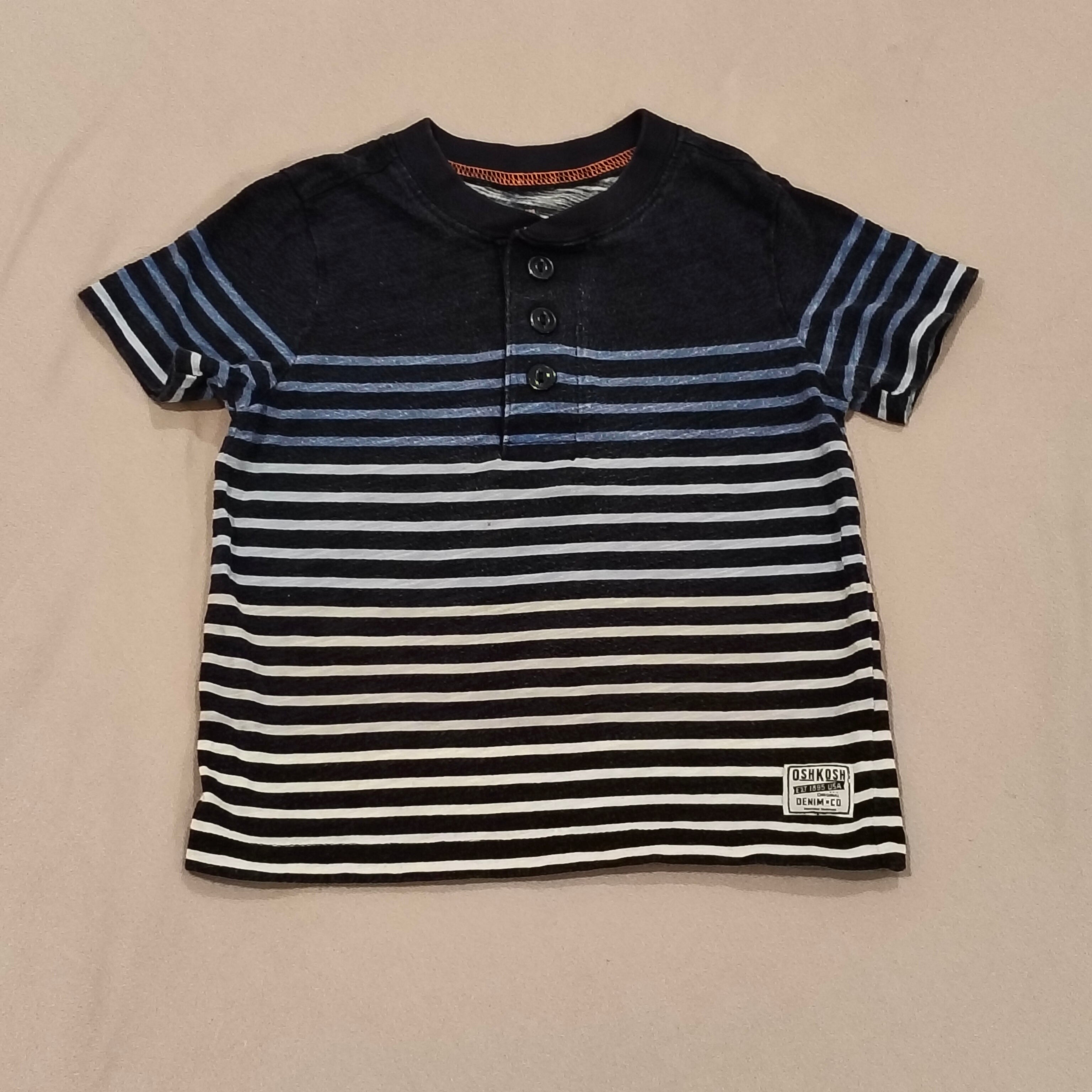OSHKOSH tee size 18m boys