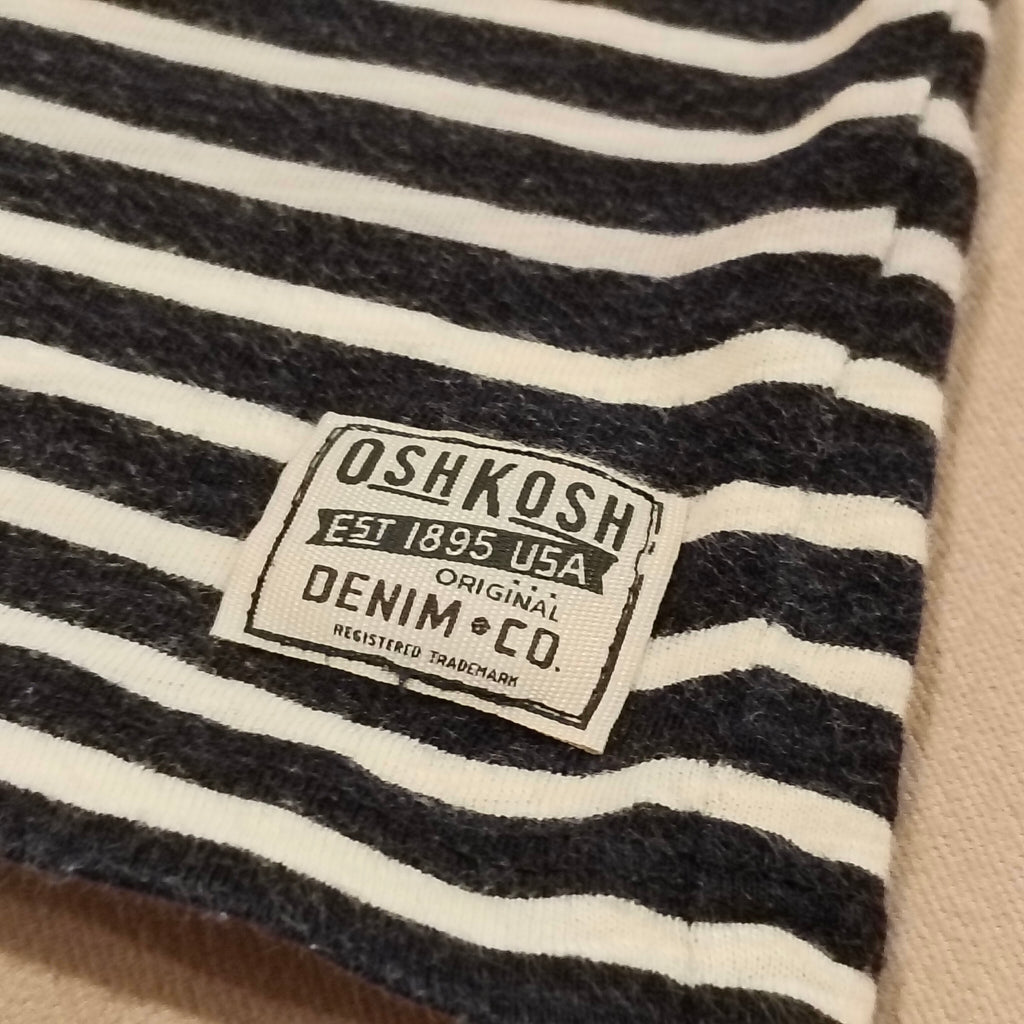 OSHKOSH tee size 18m boys