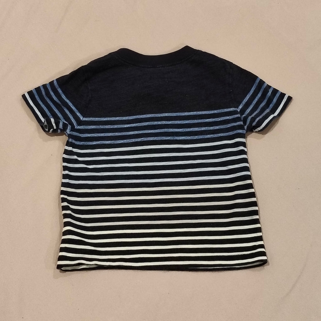 OSHKOSH tee size 18m boys