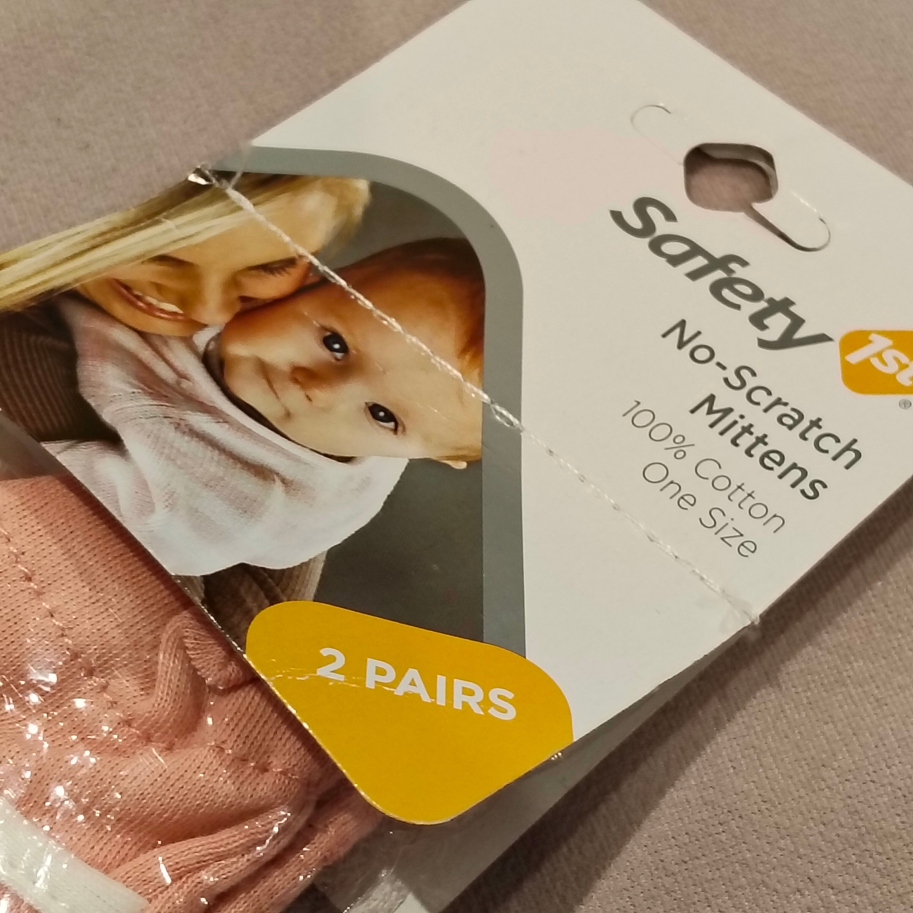 NEW Safety 1st - No Scratch Mittens 2pk BNWT