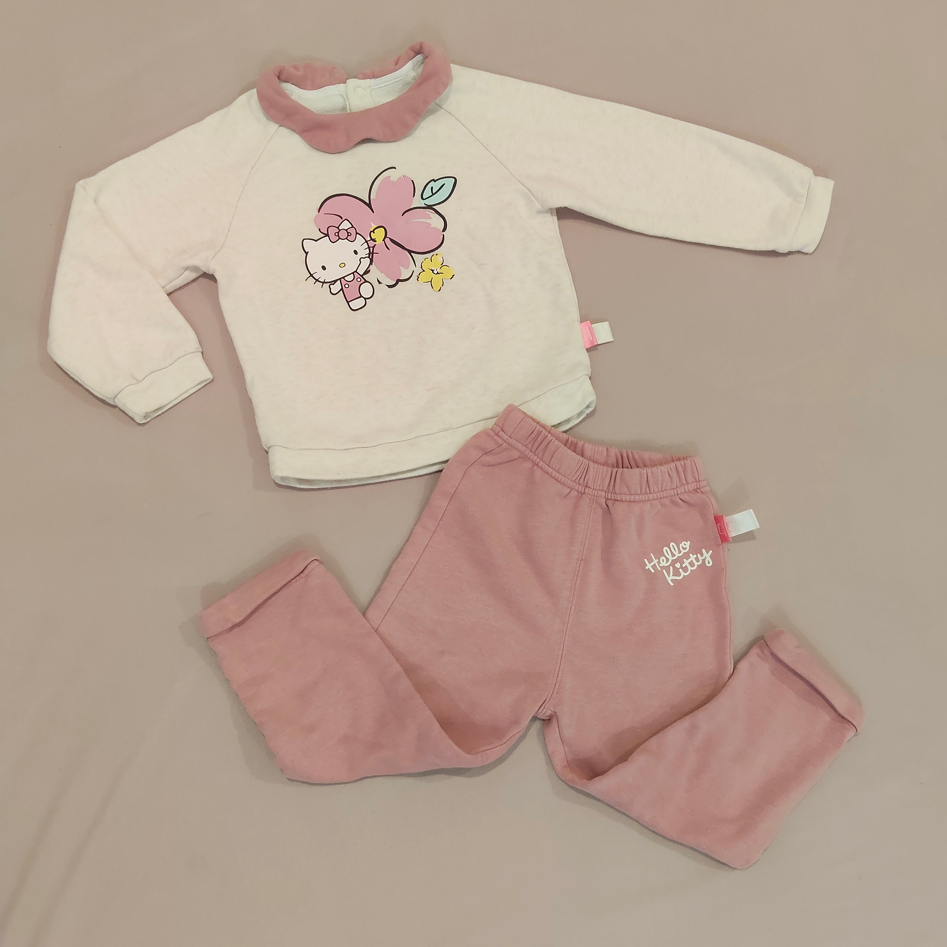 HELLO KITTY set size 3-4y girls