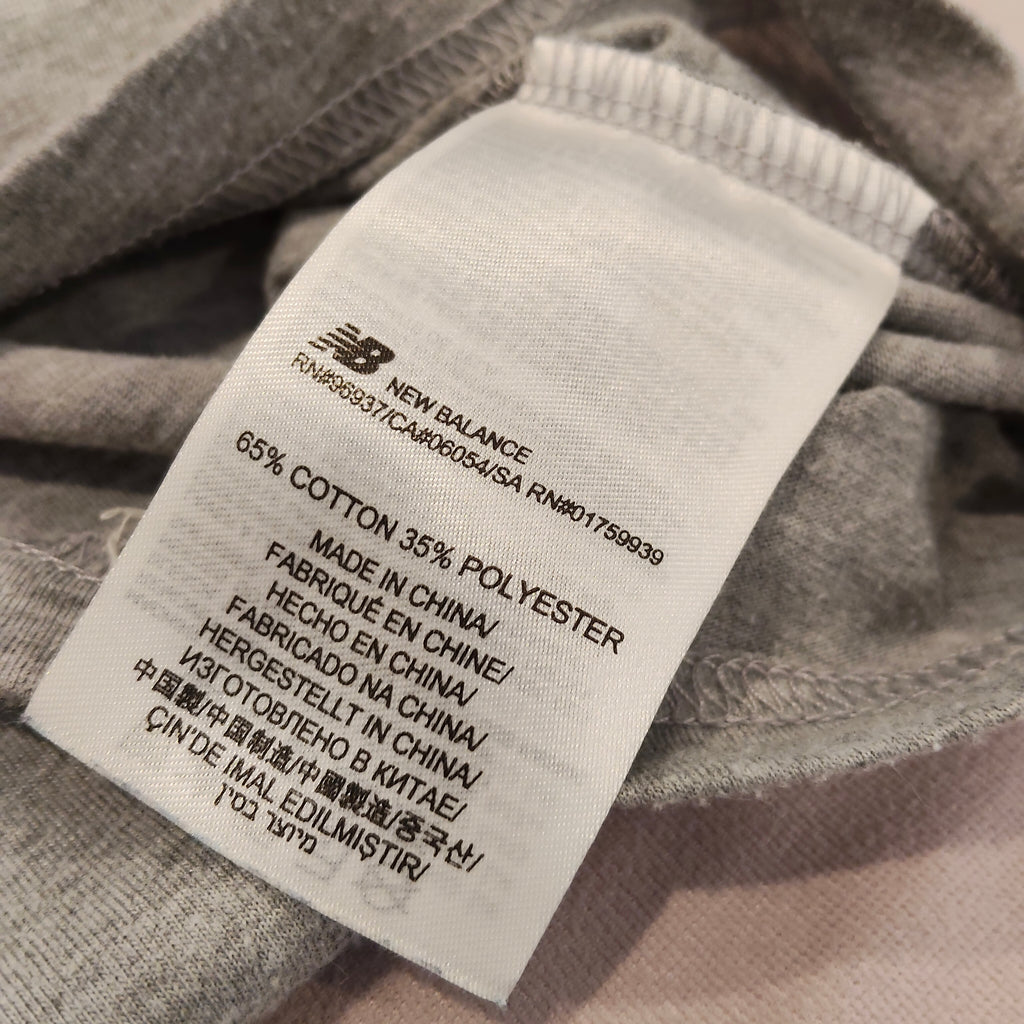 NEW BALANCE top size M Womens short sleeve grey