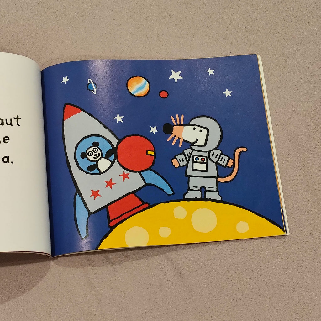 'Maisy Goes to the Museum' by Lucy Cousins BOOK Paperback