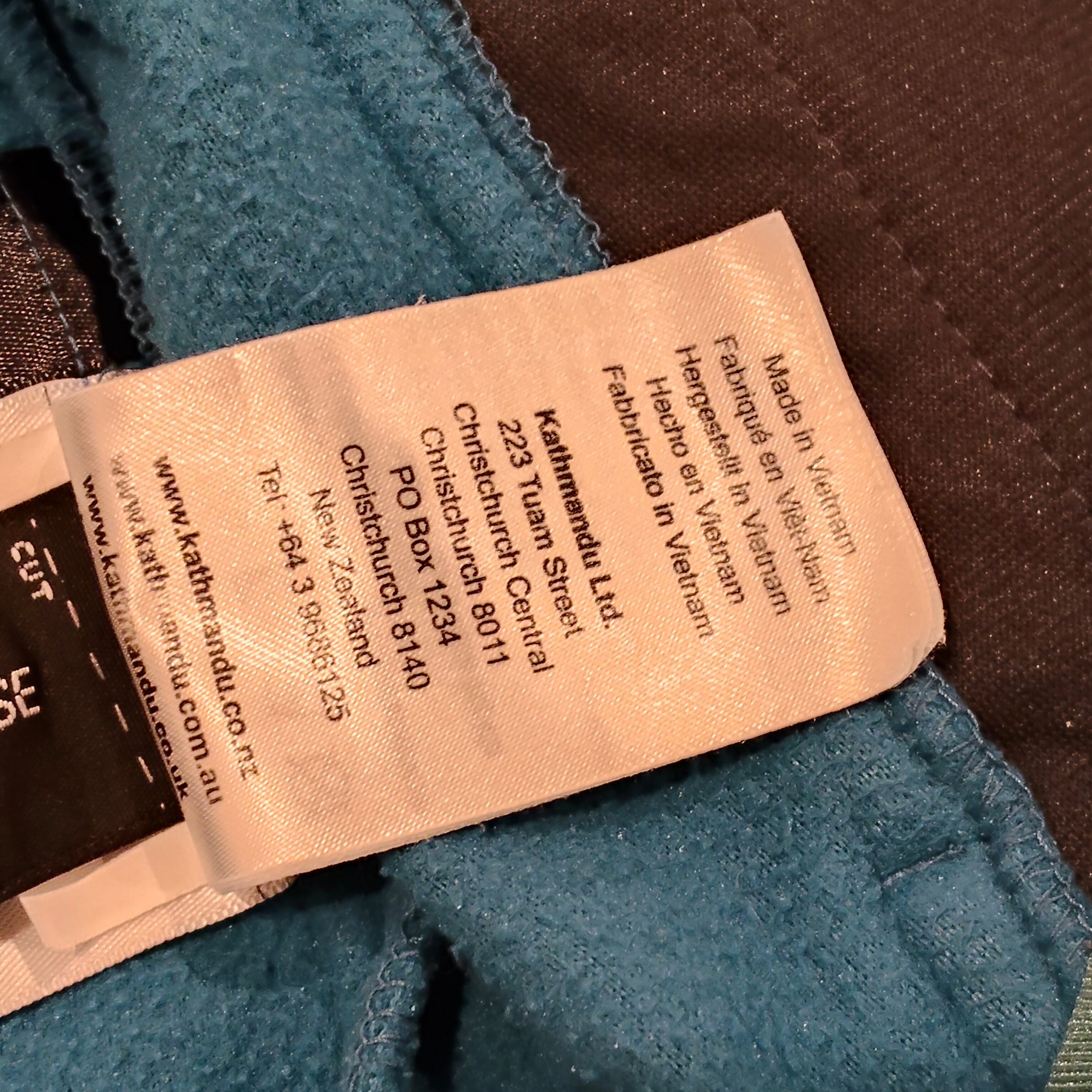 KATHMANDU zip up jumper size 8yrs boys blue