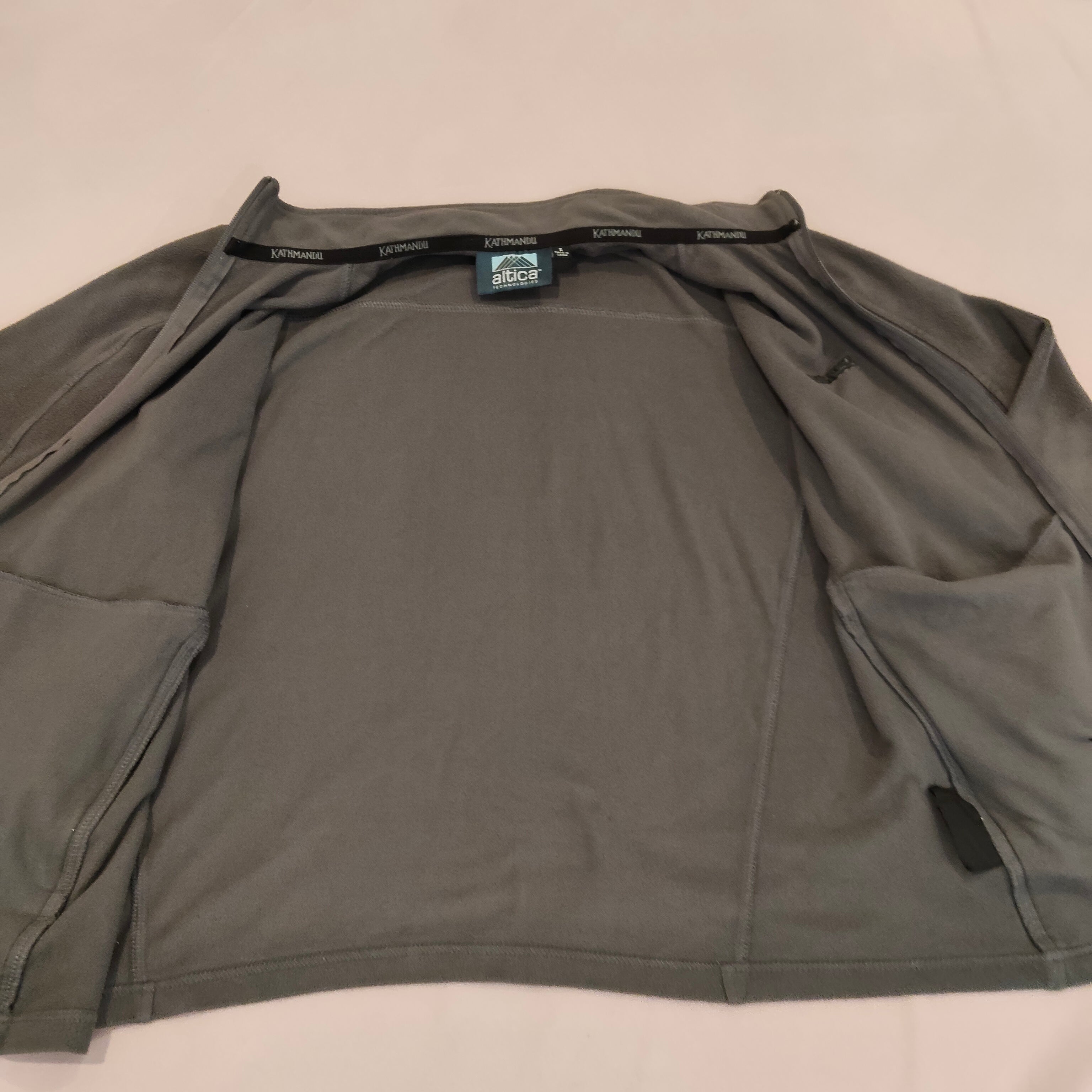 KATHMANDU zip up fleece jumper size S Mens grey