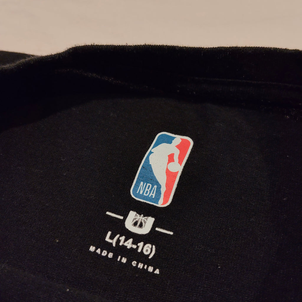 NBA tee size 14-16y boys short sleeve black