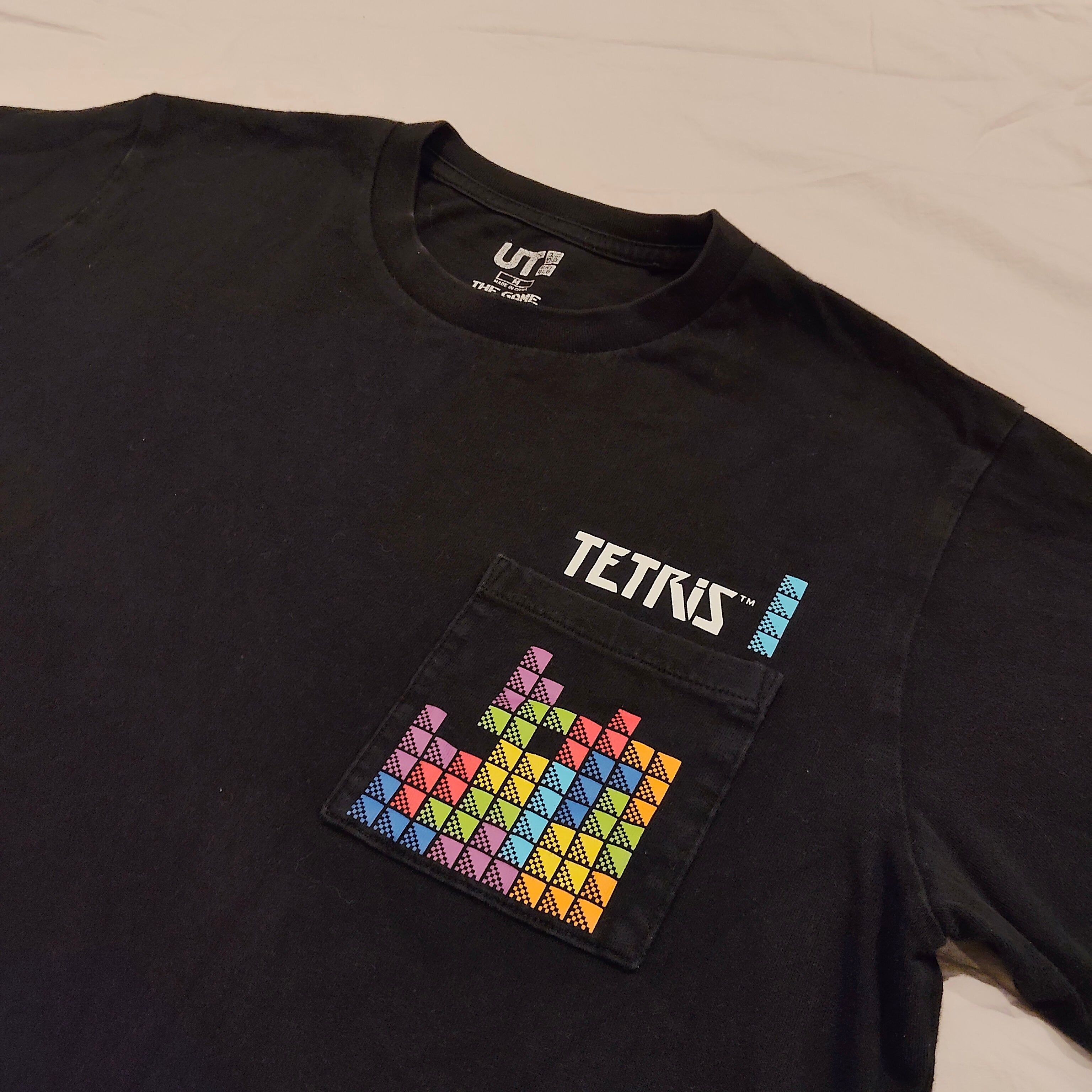 UNIQLO tee size S Mens Tetris short sleeve black