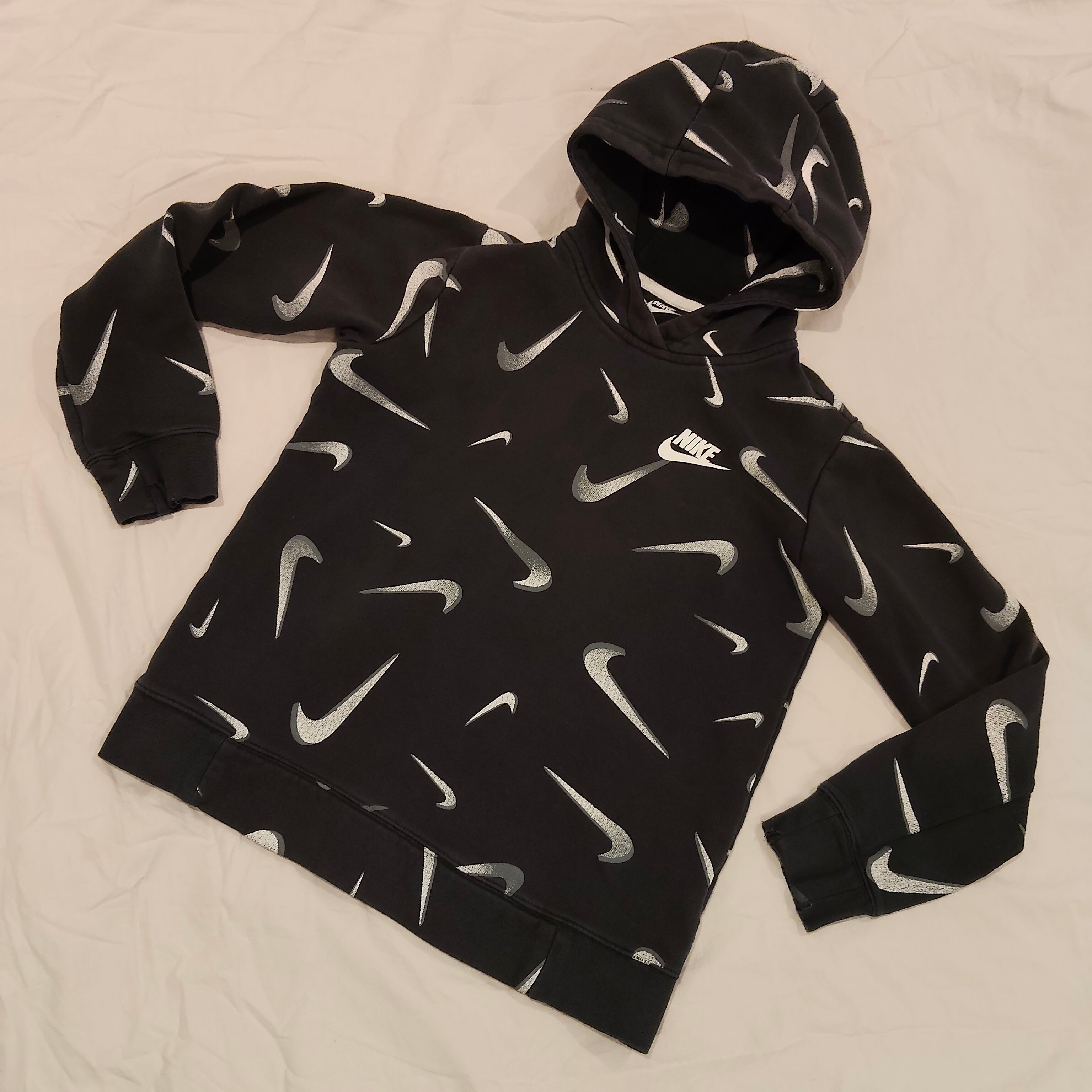 NIKE hoodie size 12-13yrs kids unisex