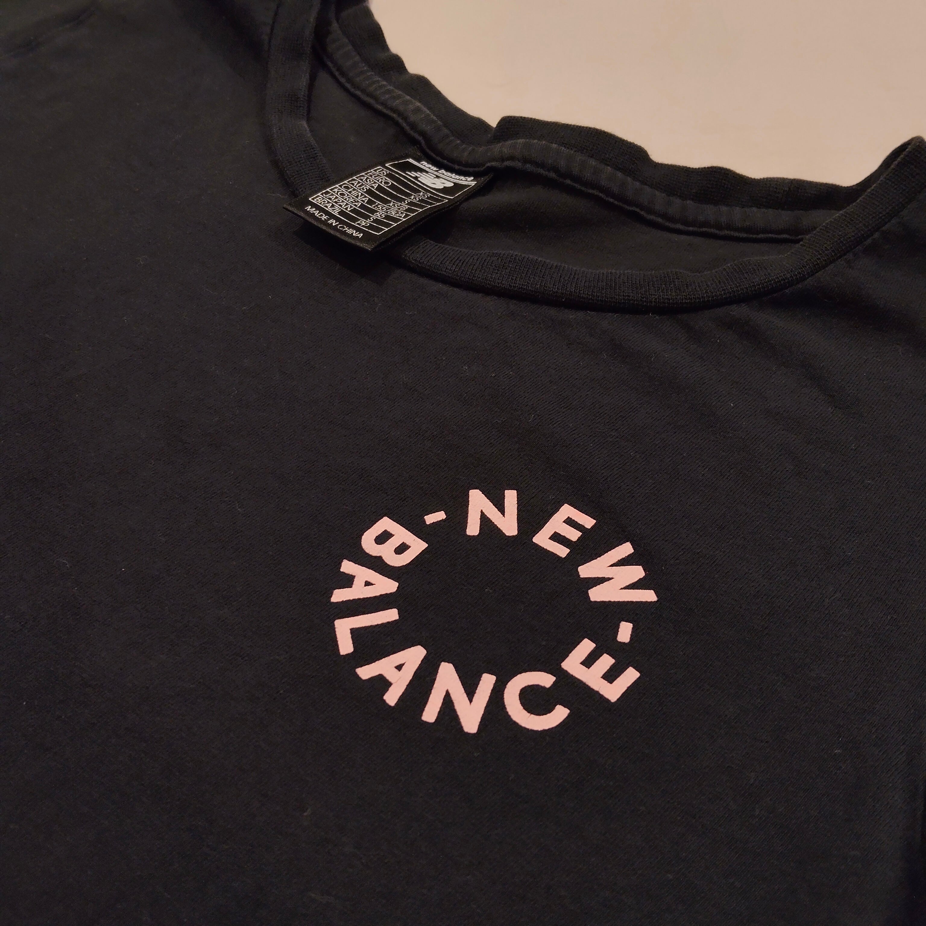 NEW BALANCE tee size girls 6-8y black short sleeve