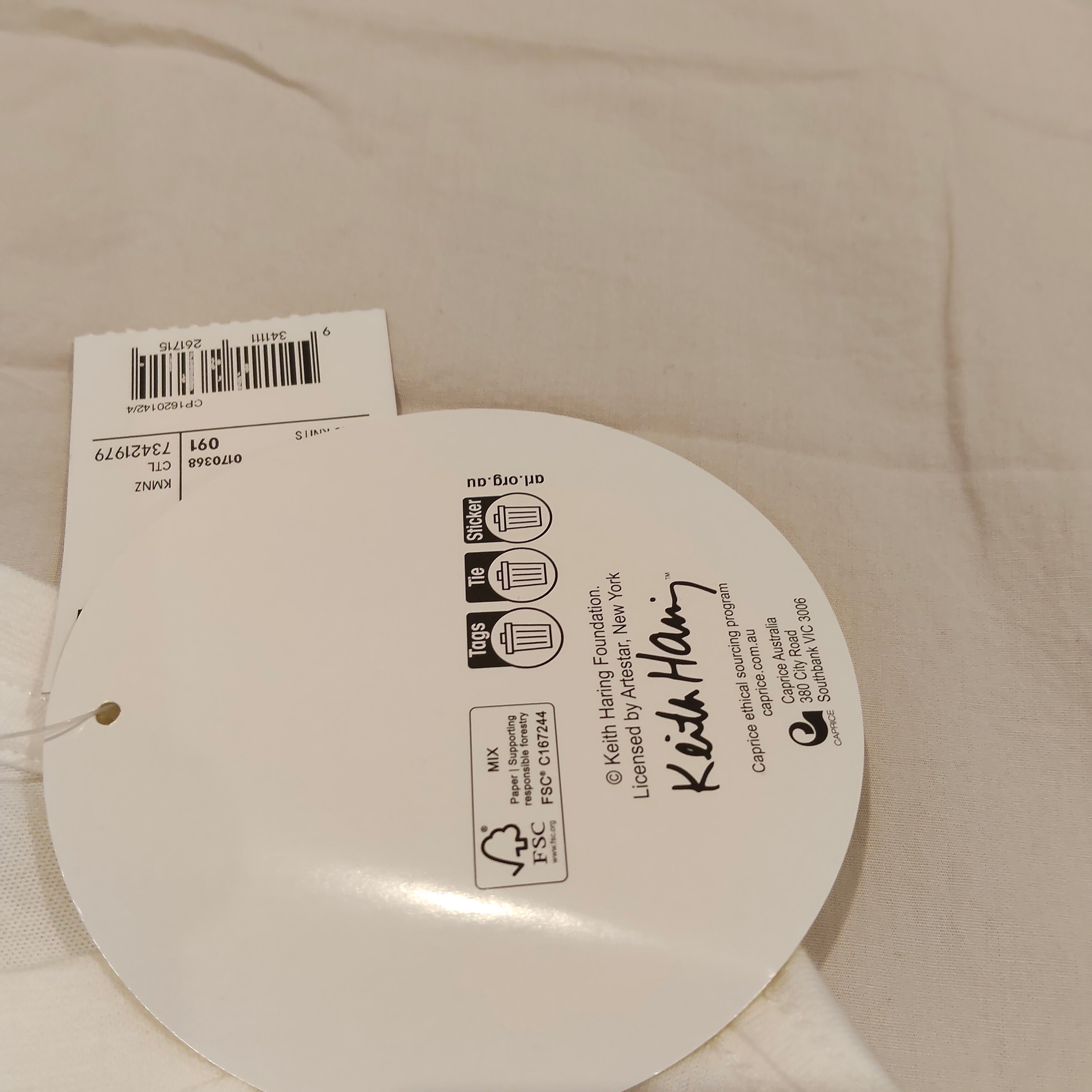 New KEITH HARING tee size L Mens