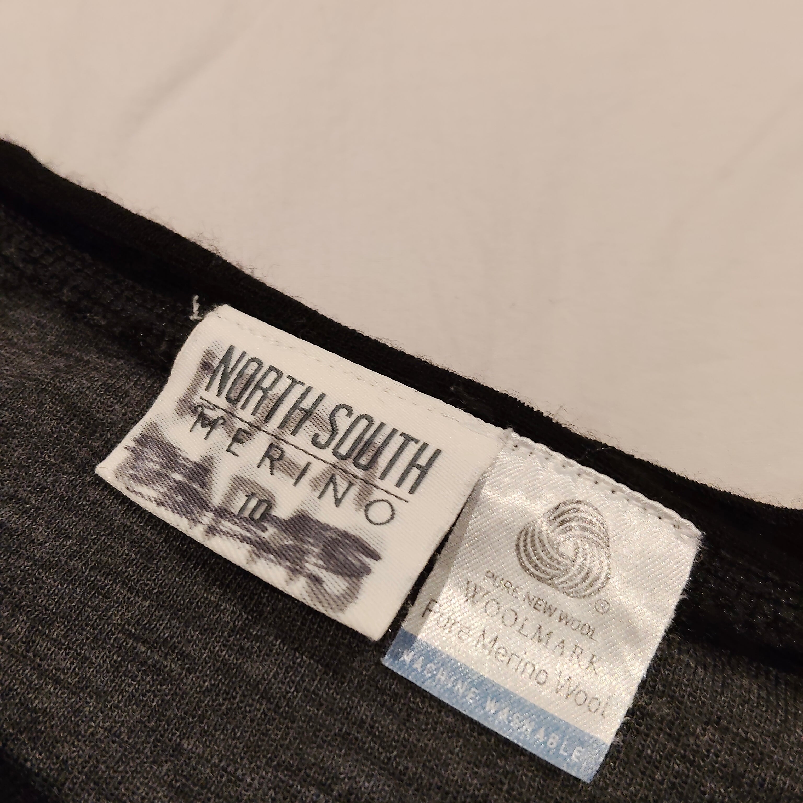 NORTH SOUTH Merino size 10 boys long sleeve