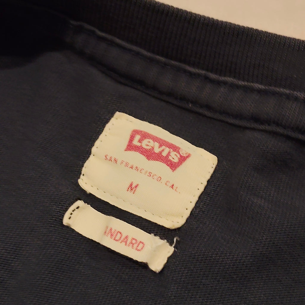 LEVIS tee size M Mens navy short sleeve