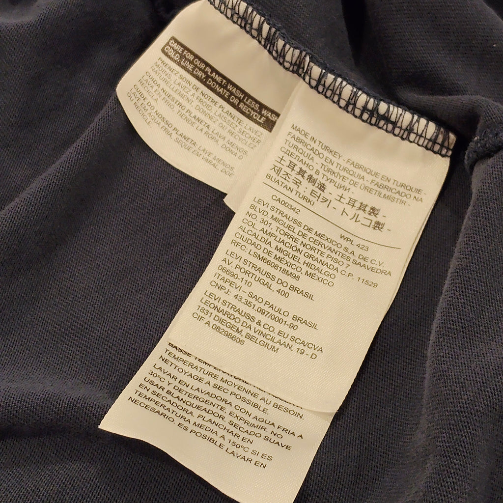 LEVIS tee size M Mens navy short sleeve