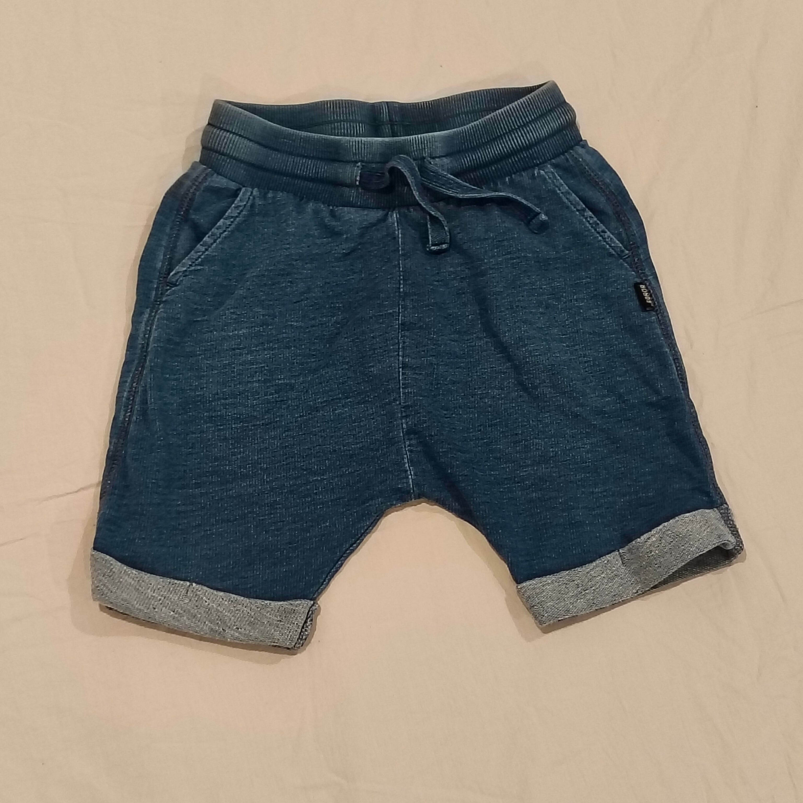 BONDS shorts size 5 boys
