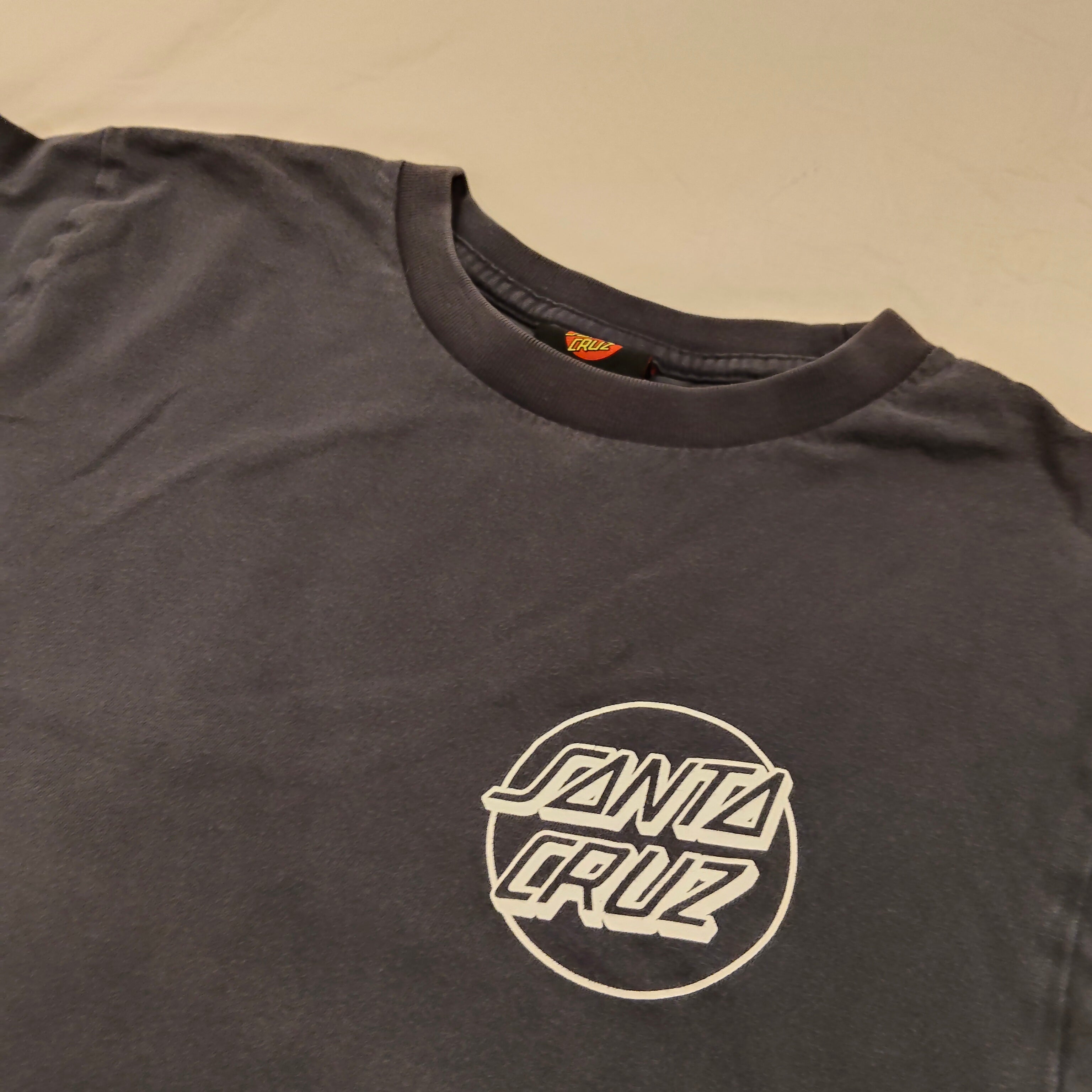 SANTA CRUZ top size 12 boys short sleeve