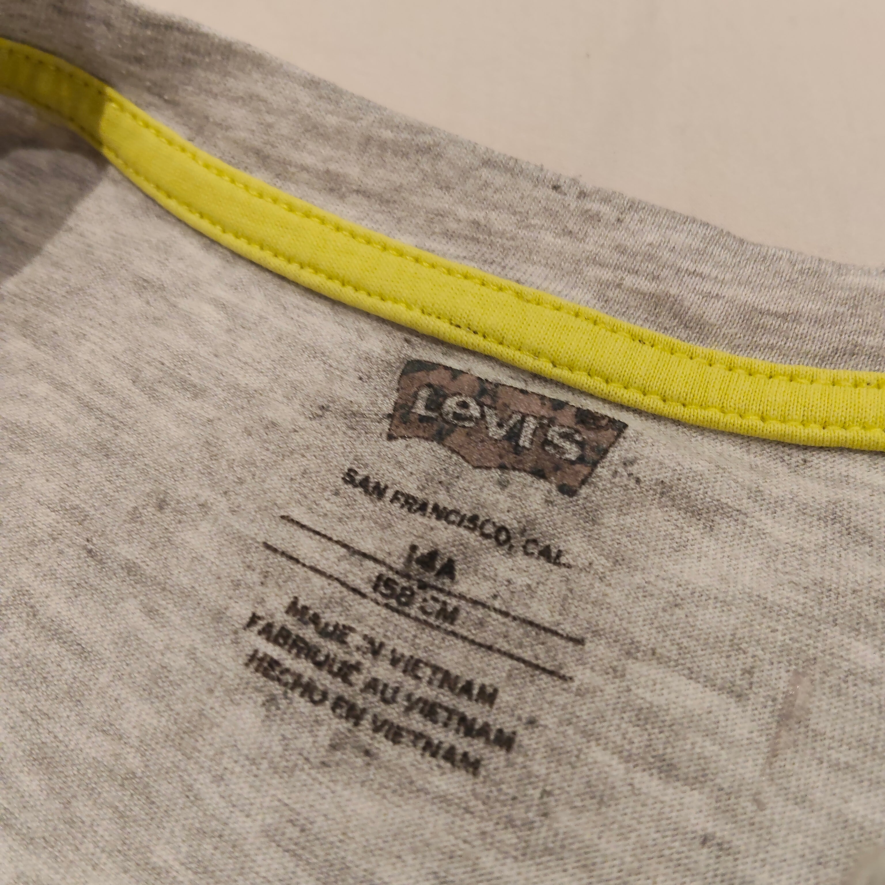 LEVIS top size 12-13yrs Girls short sleeve