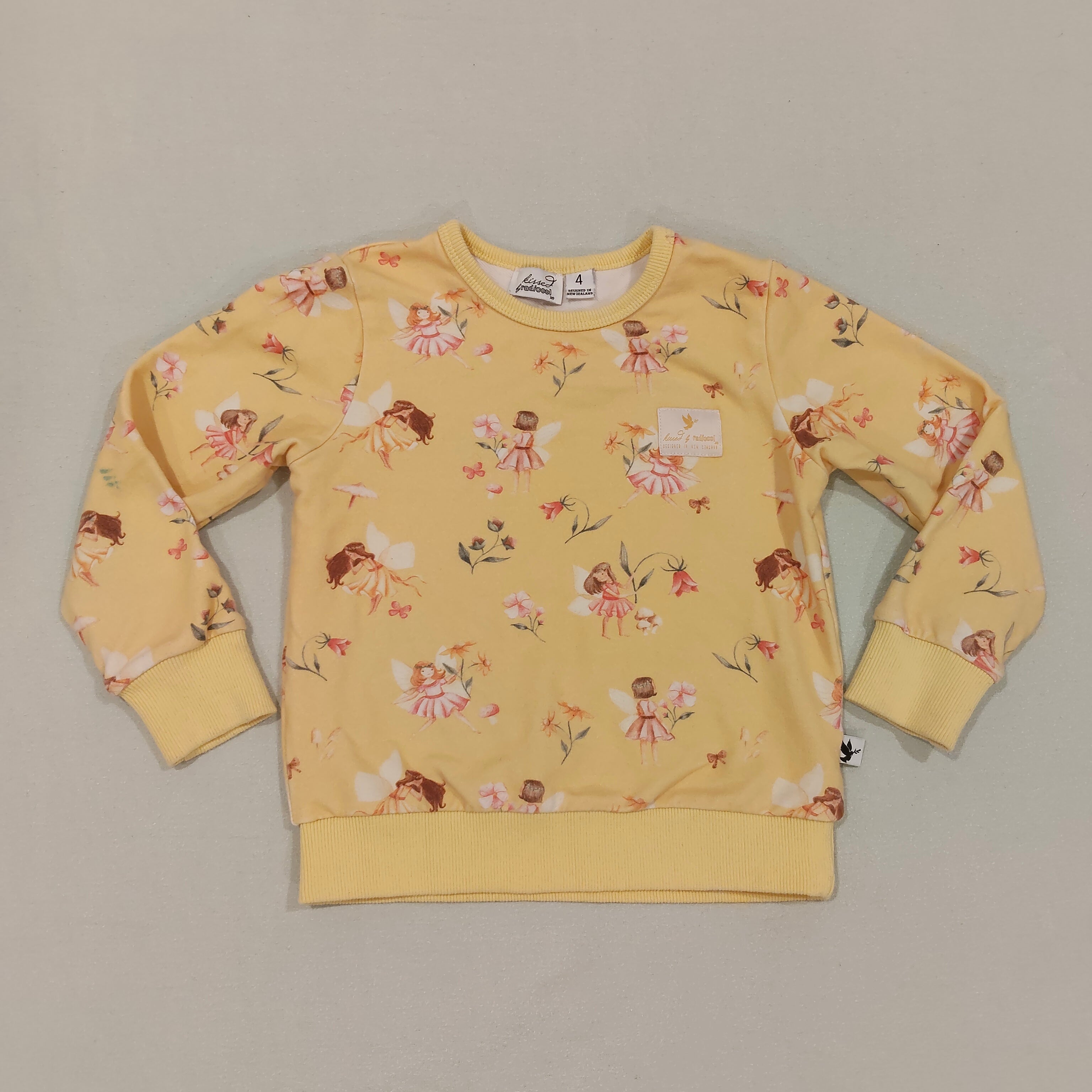 Kissed by Radicool jumper size 4 girls