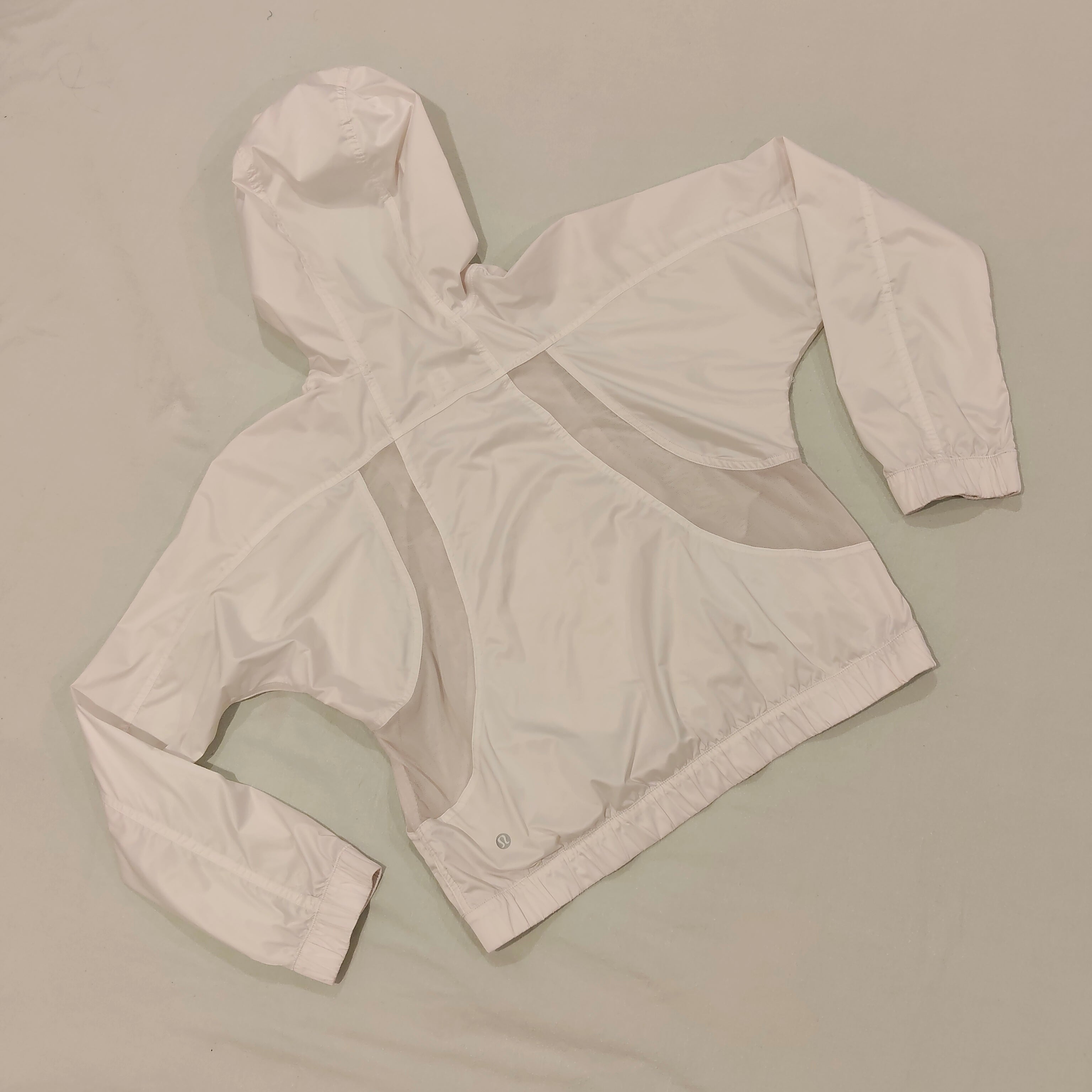LULULEMON jacket size 6 Lulu (size 10 NZ) light weight