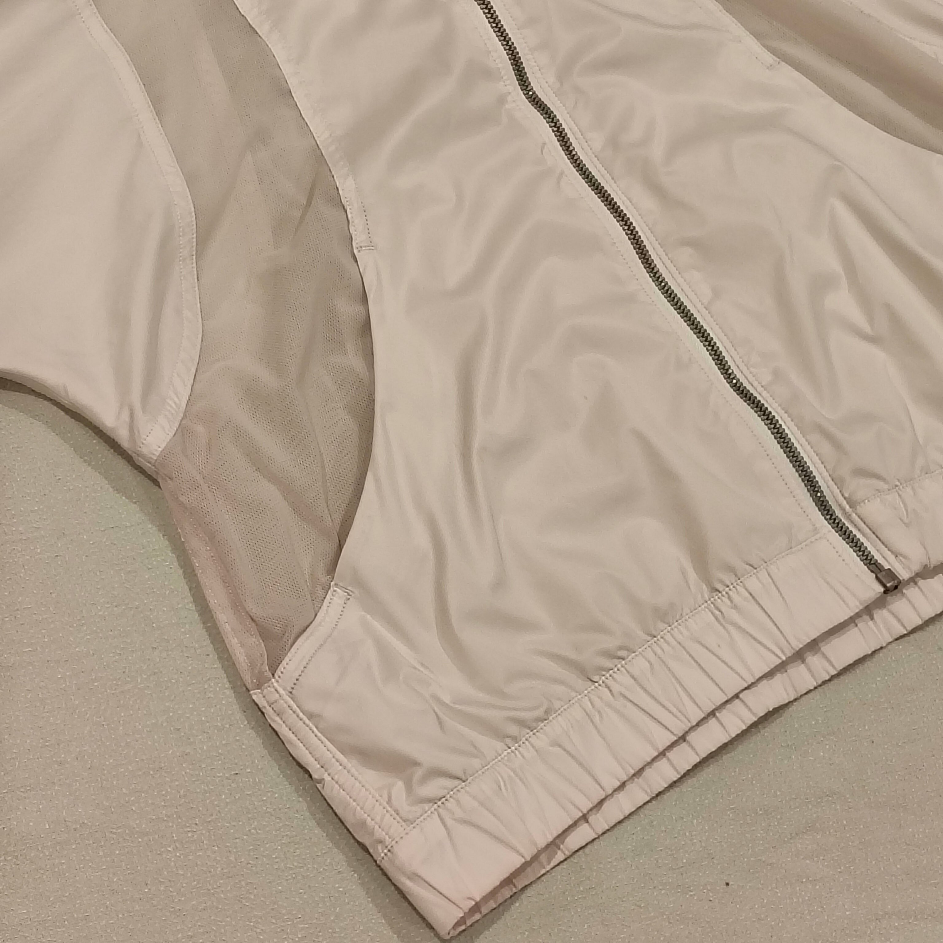 LULULEMON jacket size 6 Lulu (size 10 NZ) light weight